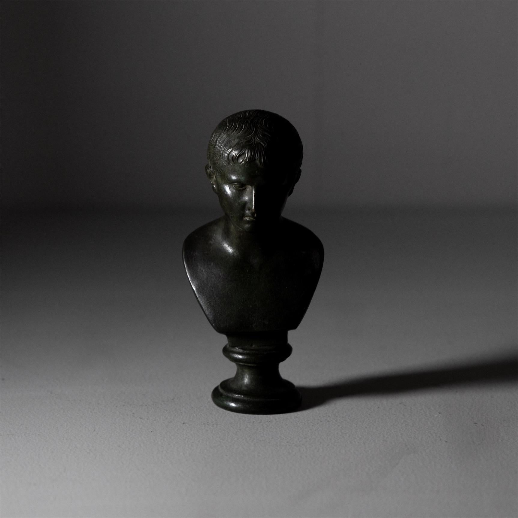 Small Bronze Bust of the Boy Octavian, 19th Century For Sale 3