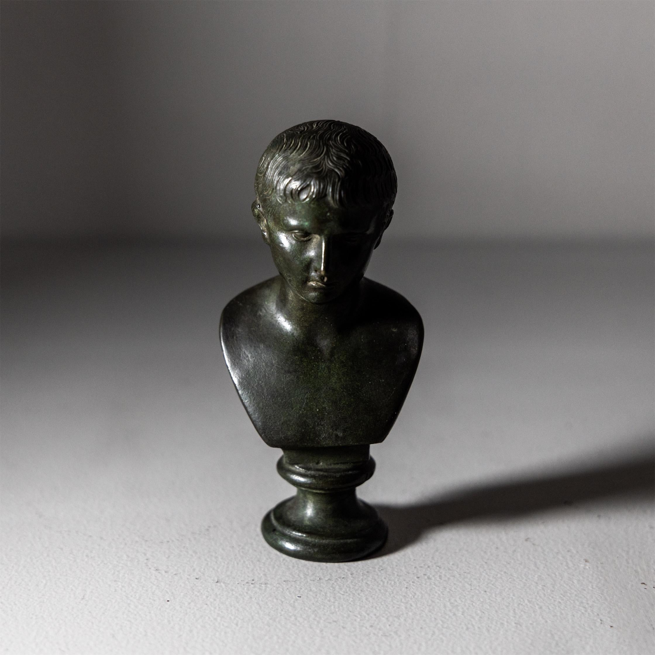 Small Bronze Bust of the Boy Octavian, 19th Century For Sale 7