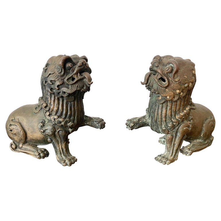 Small Bronze Metal Foo Dogs, a Pair For Sale at 1stDibs