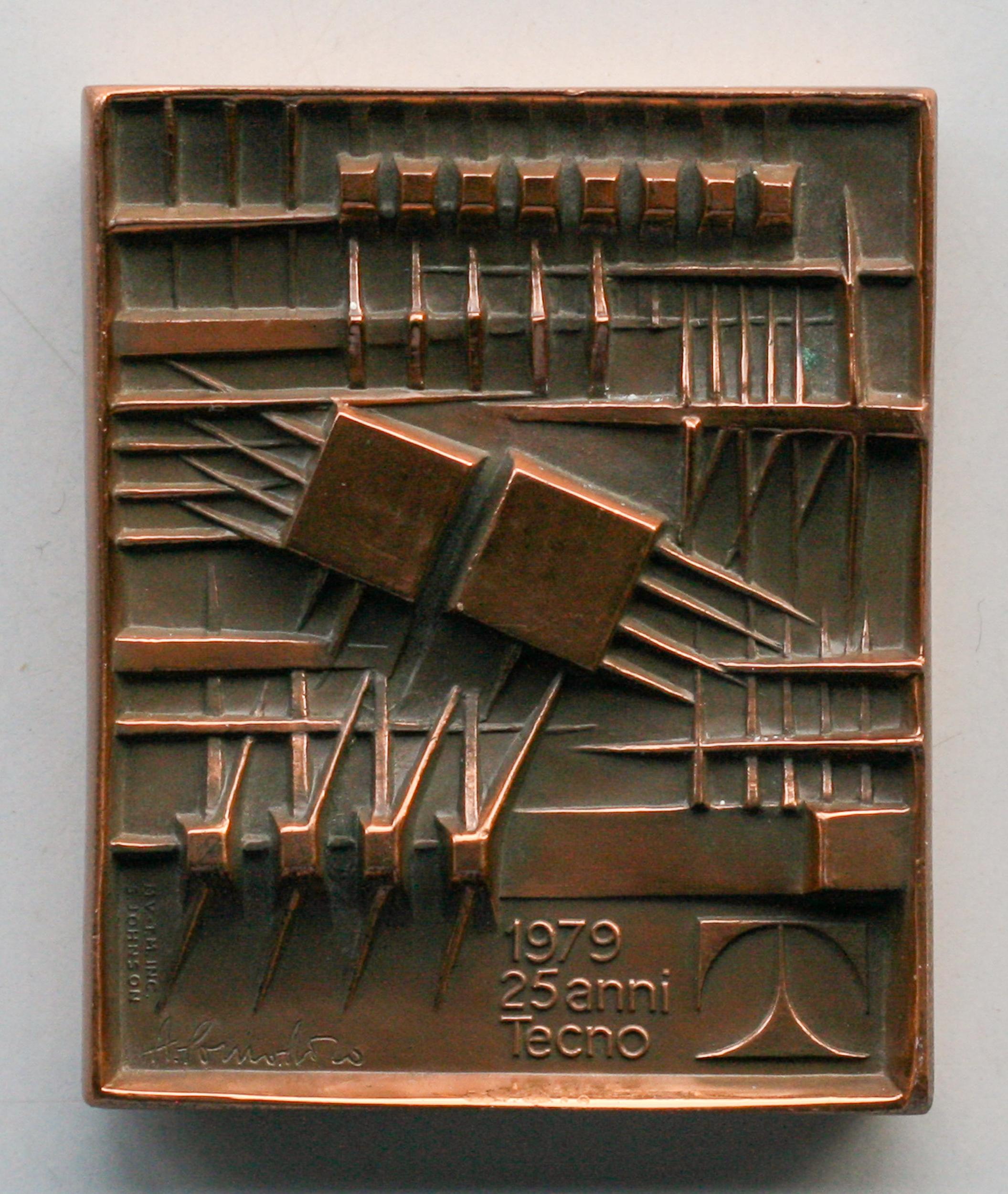 Small Bronze Plaque by Arnaldo Pomodoro For Sale 2