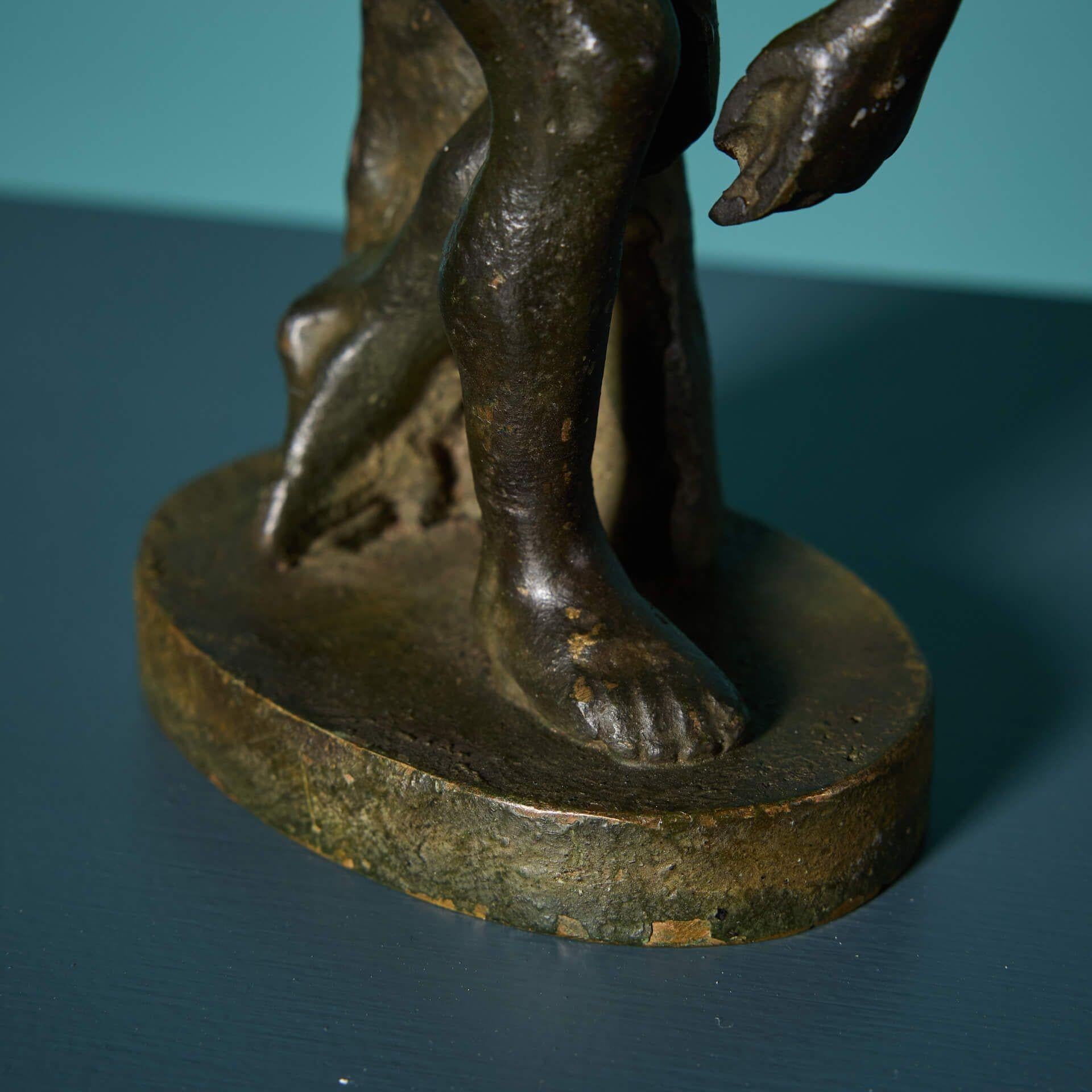 Inglese Piccola scultura in bronzo del Discobolo di Myron dopo l'Antico in vendita