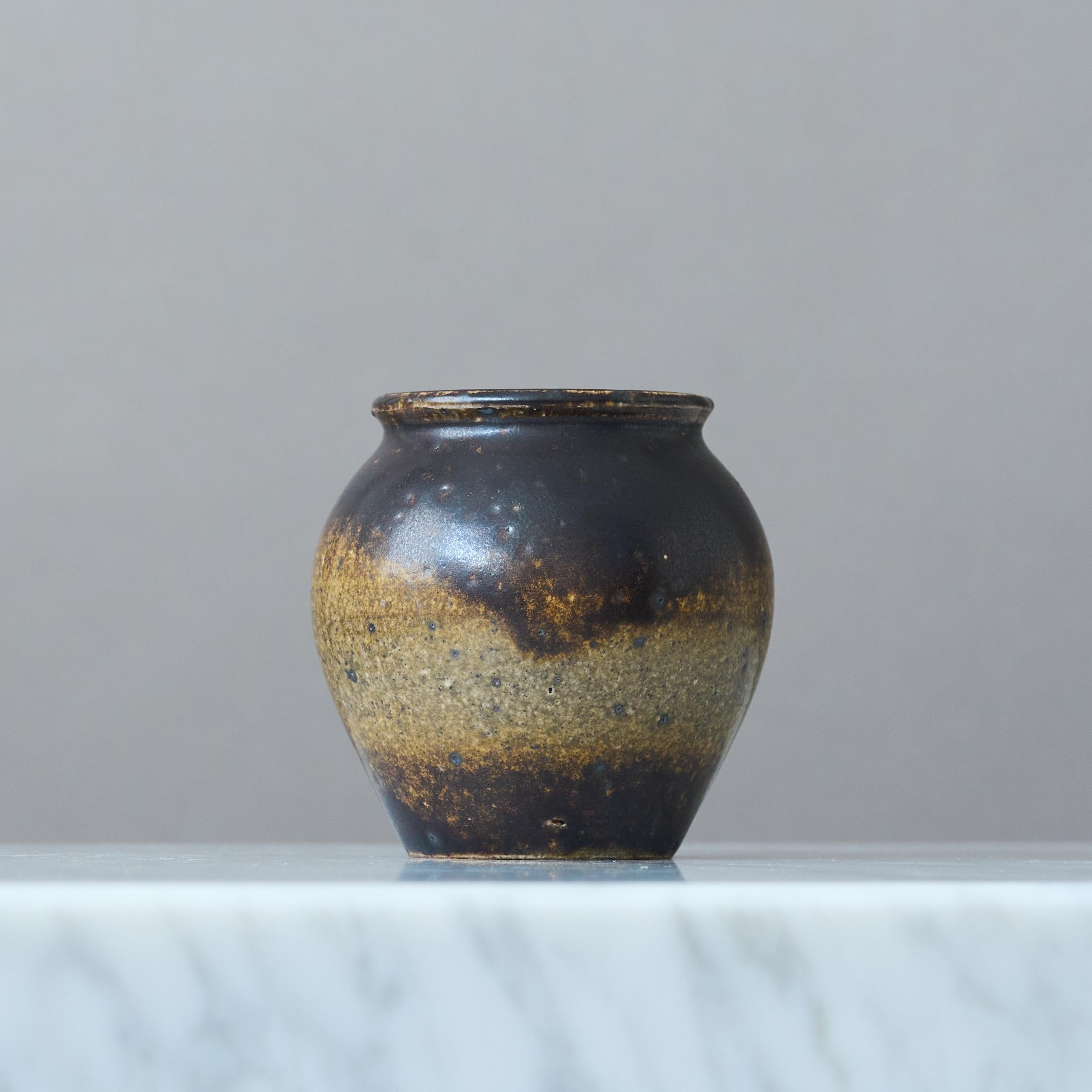 Glazed Small Brown Stoneware Bowl by Swedish Ceramist Claes Thell, 1966 For Sale
