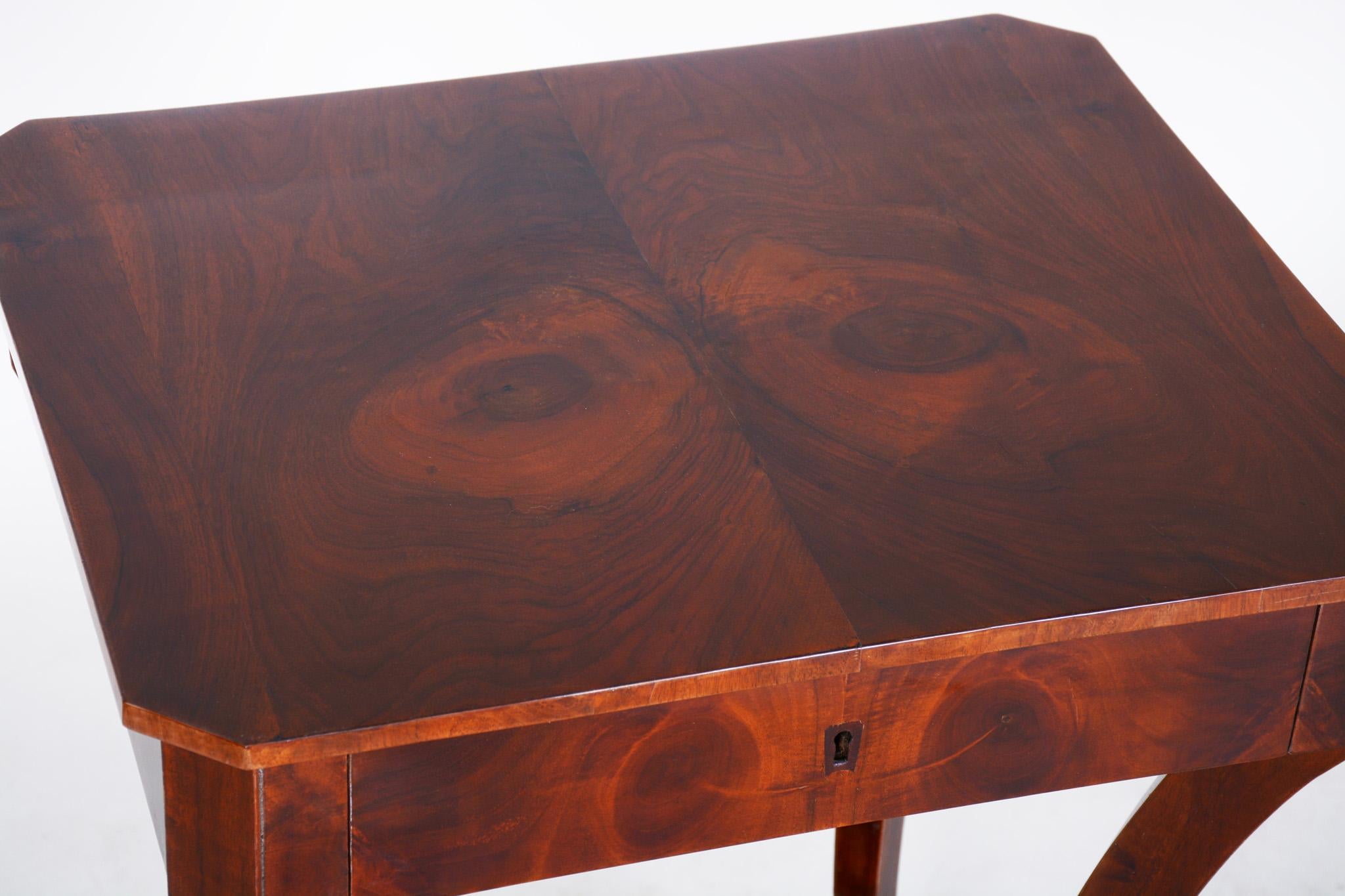 shellac table