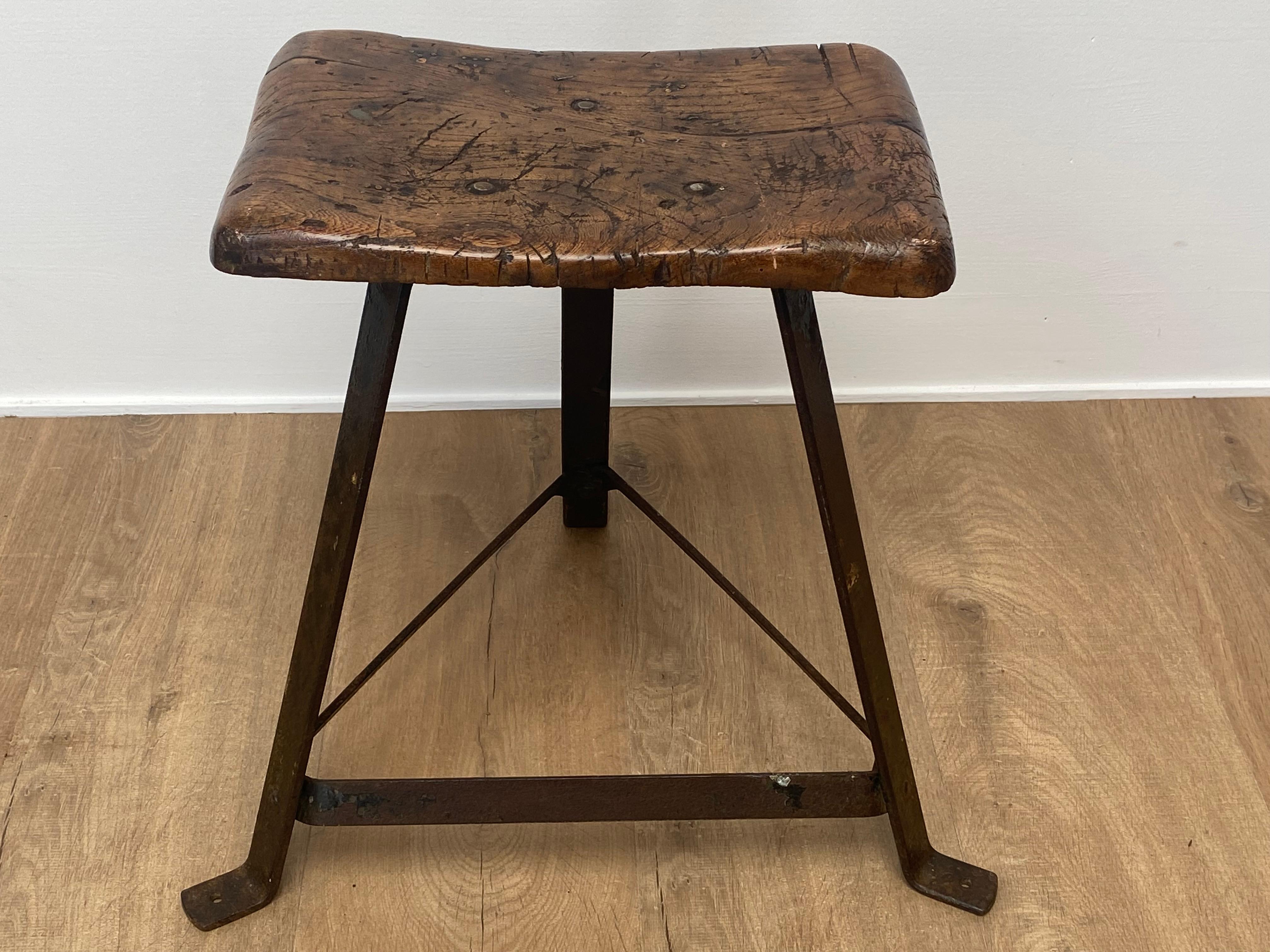 Small Brutalis , Industrial Table with Iron base For Sale 4
