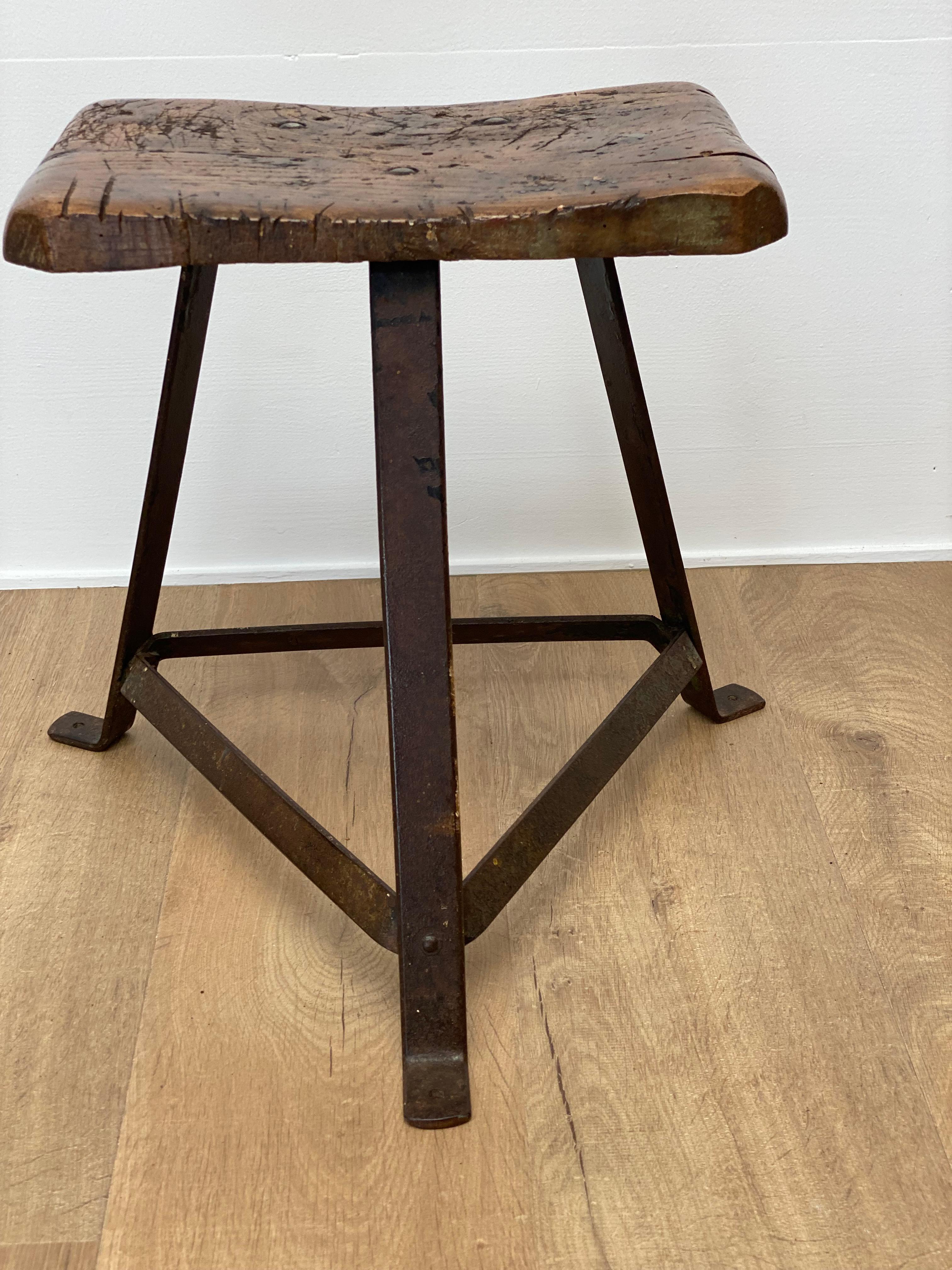 Small Brutalis , Industrial Table with Iron base In Good Condition For Sale In Schellebelle, BE