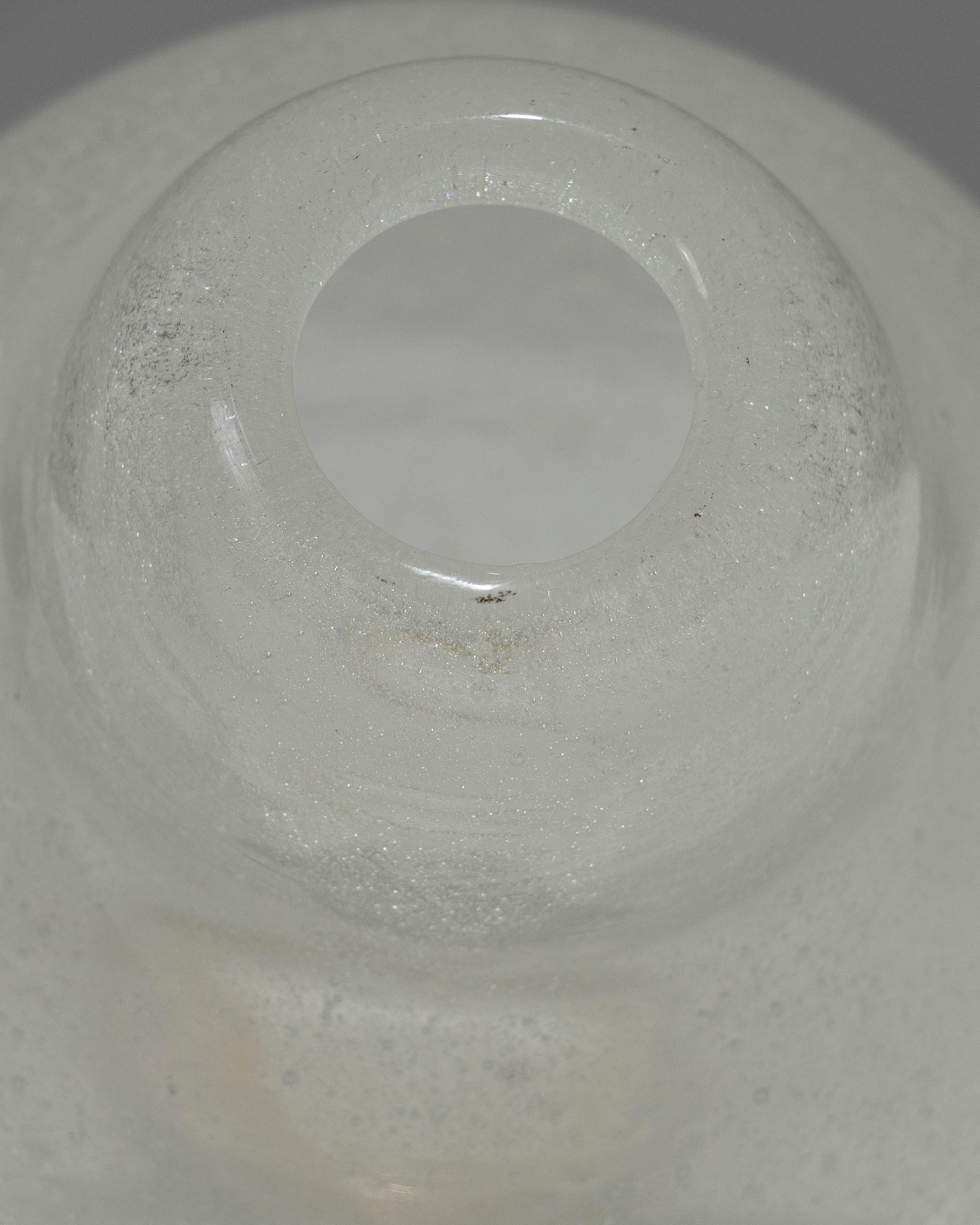 XX secolo Piccolo vaso di vetro a bolle, anni '60 in vendita