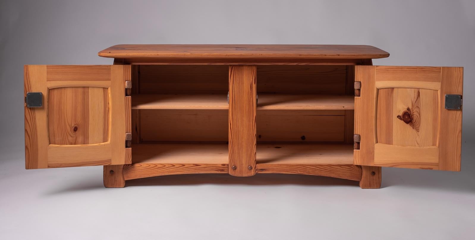 Small Buffet by Franz Xaver Sproll, Switzerland, circa 1950 In Good Condition For Sale In Paris, FR