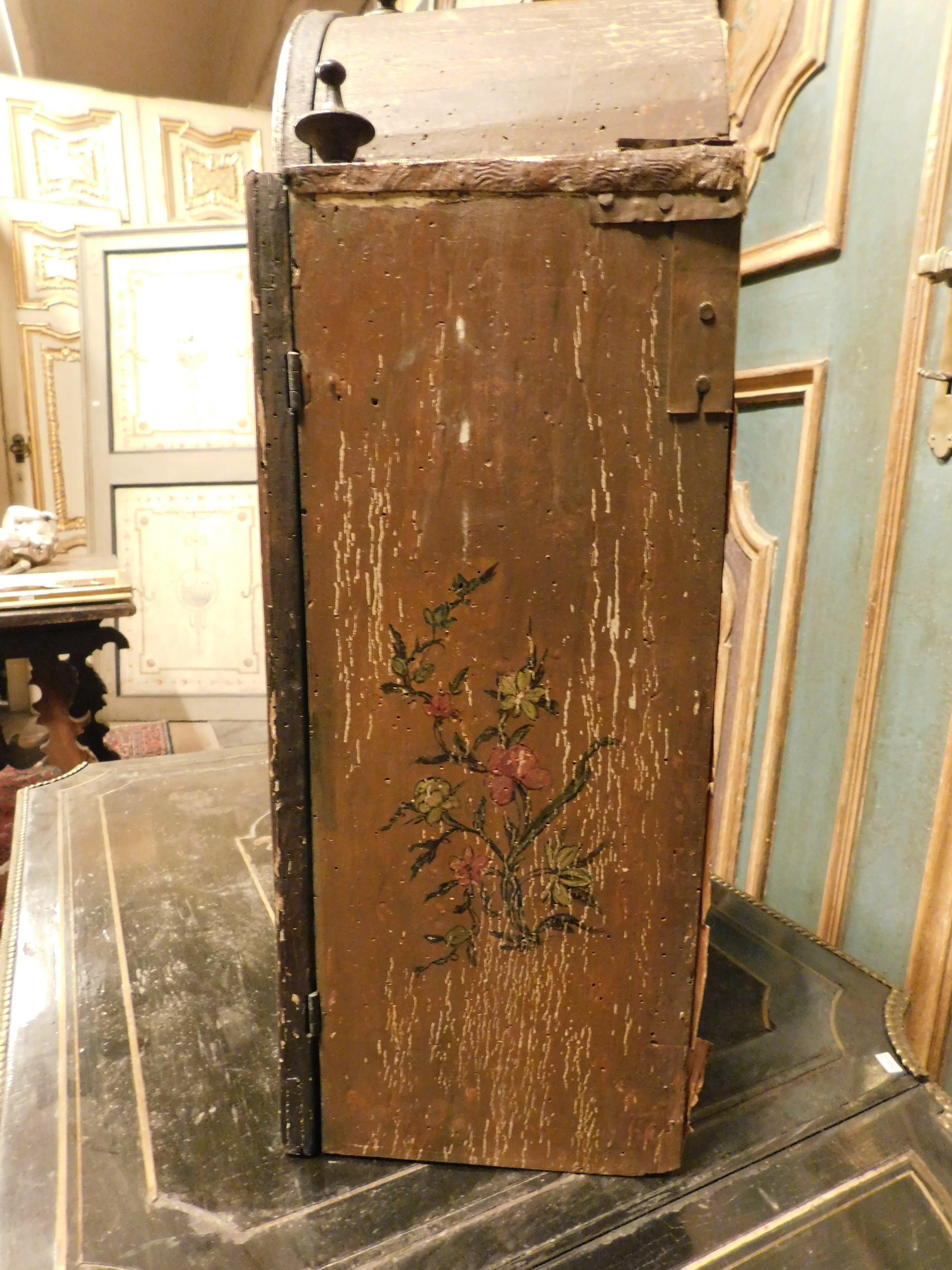 Kleines Bulletin-Karton, Vitrine, Wand niche, handbemalt, Italien (19. Jahrhundert) im Angebot