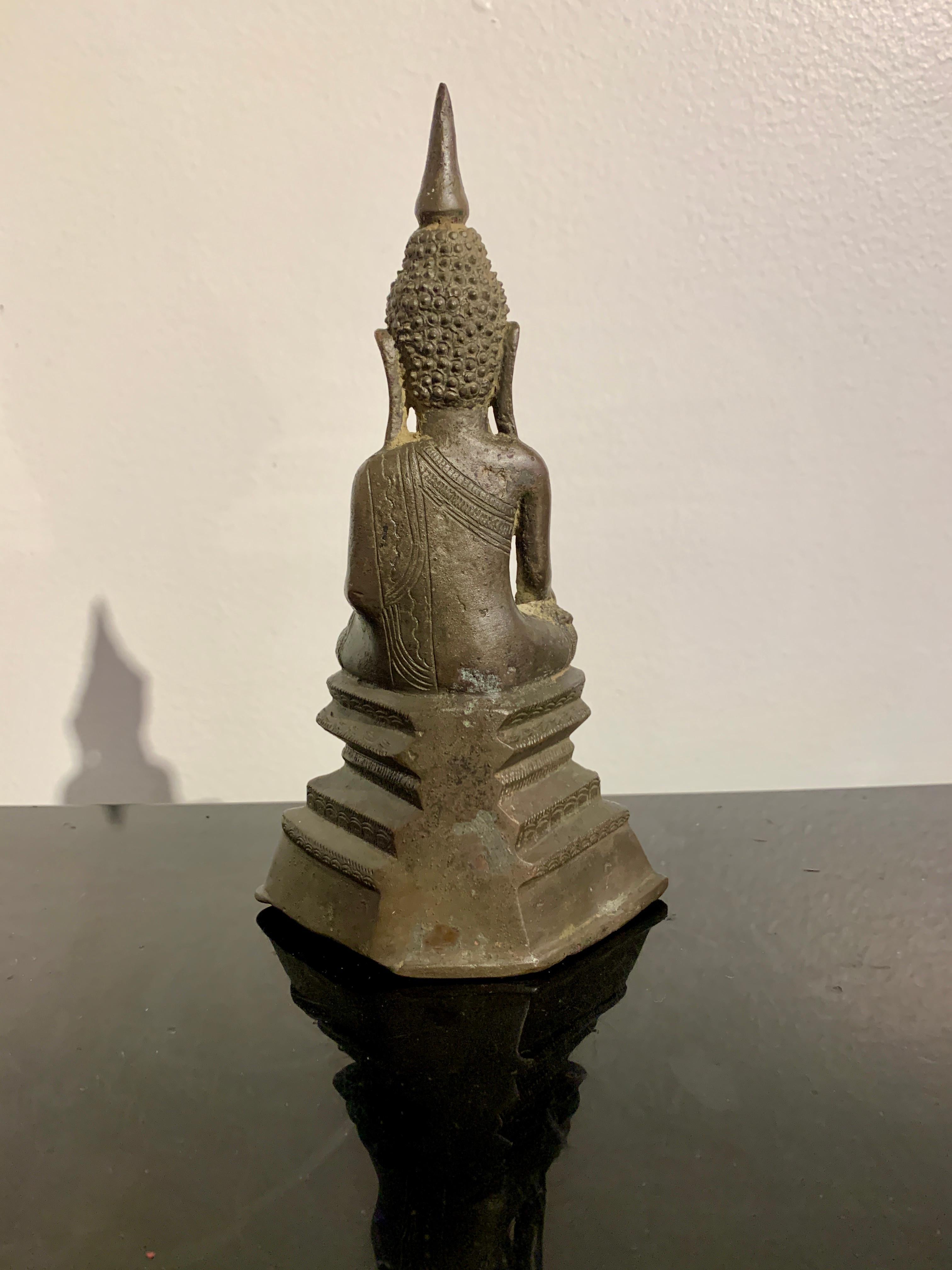 Small Burmese Shan Tai Yai Bronze Buddha, 18th Century, Burma In Good Condition For Sale In Austin, TX