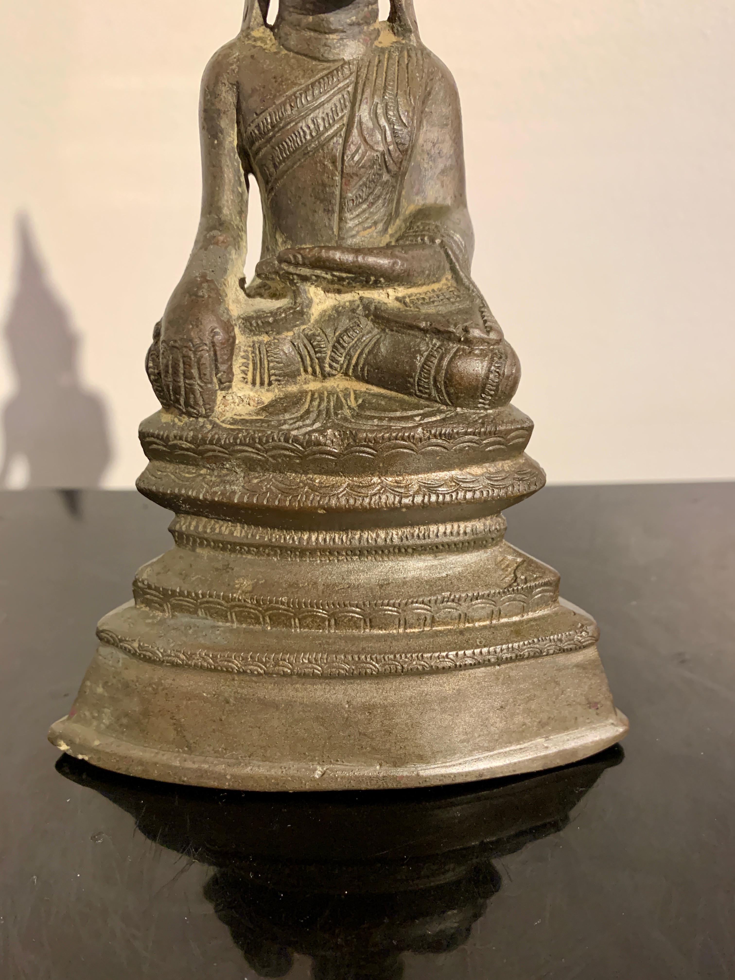 Small Burmese Shan Tai Yai Bronze Buddha, 18th Century, Burma For Sale 3