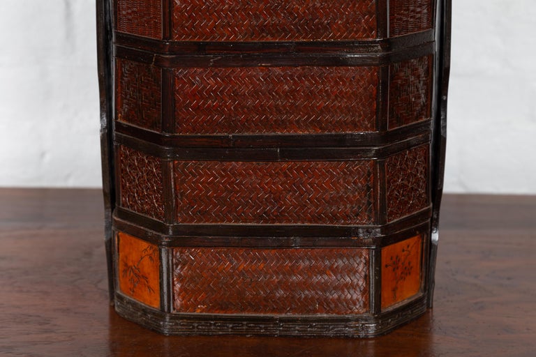Small Burmese Vintage Stacking Picnic Basket with Lacquered Accents and Handle For Sale 2