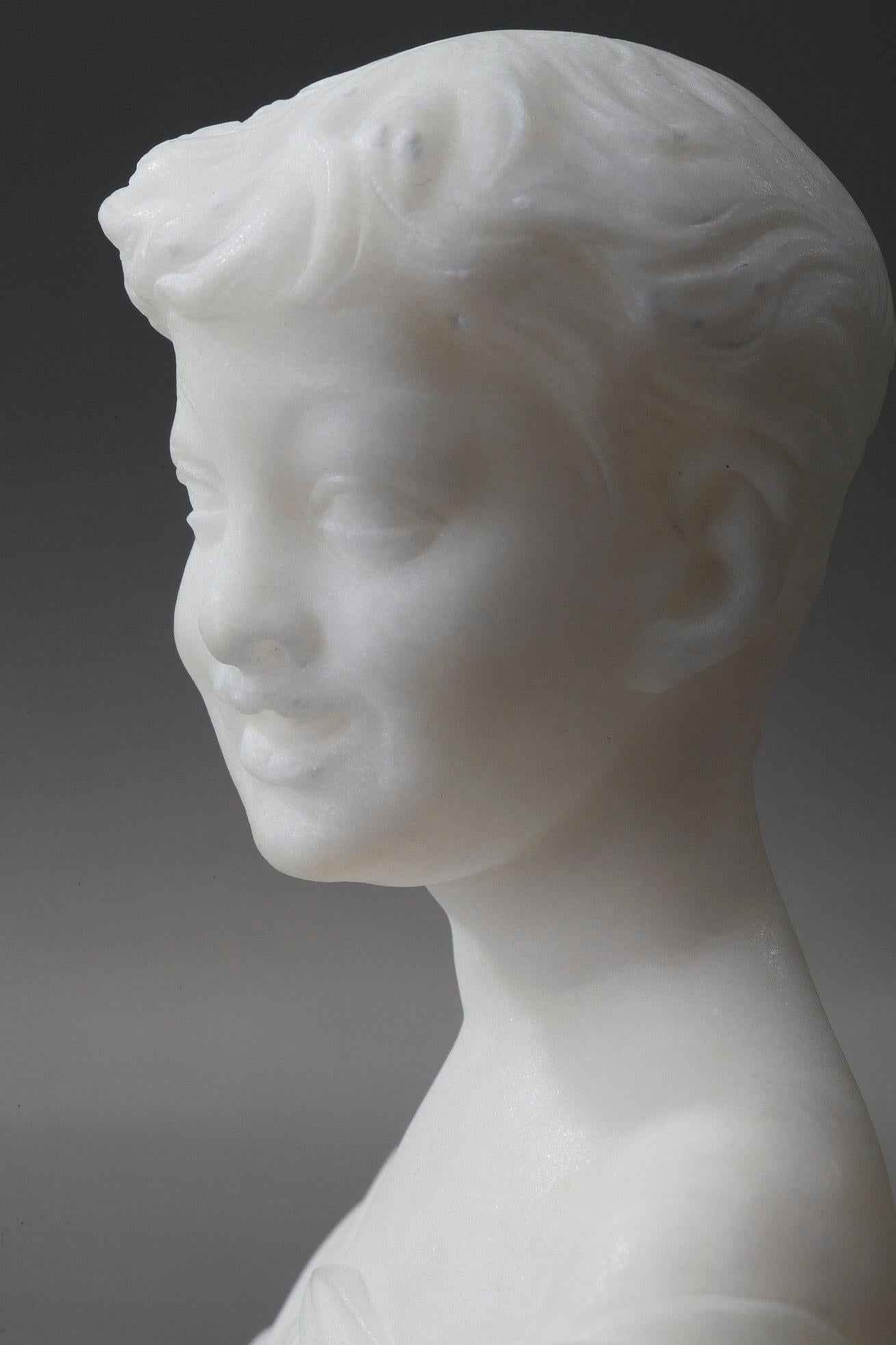 Small Bust Representing a Young Boy in Alabaster For Sale 4