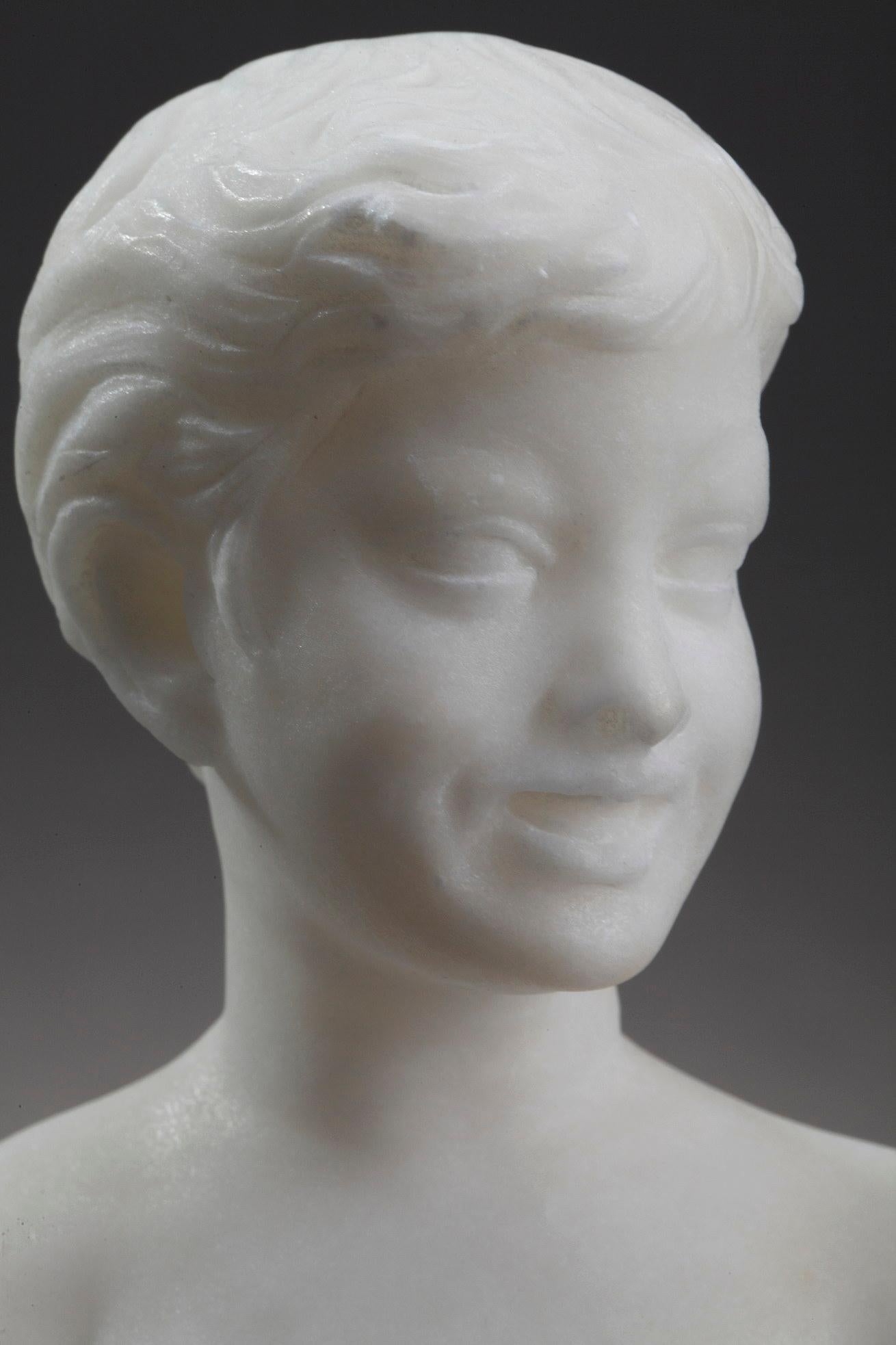 Small Bust Representing a Young Boy in Alabaster For Sale 3