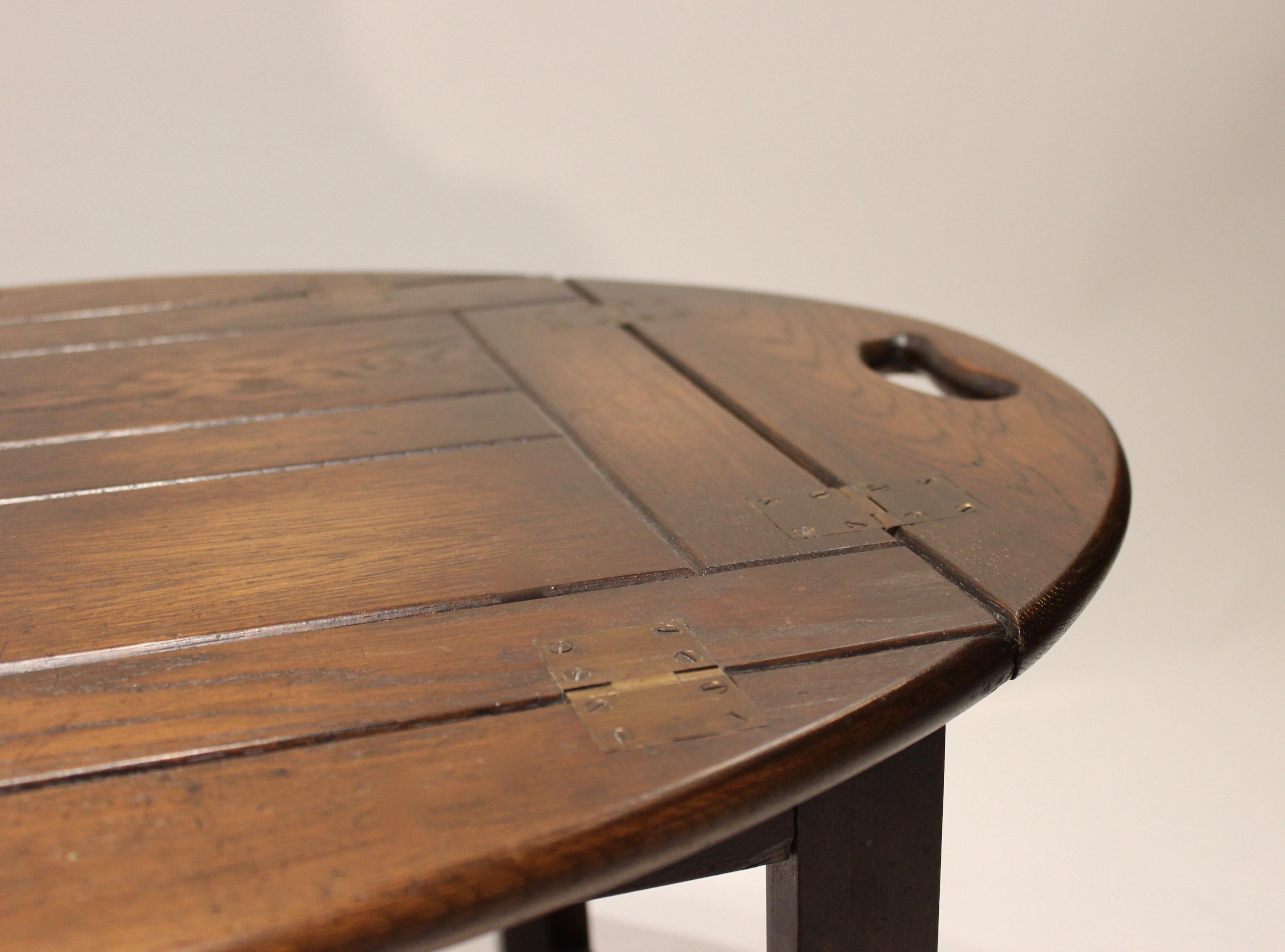 Small Butler's Tray in Mahogany and of English Design from the 1960s 5