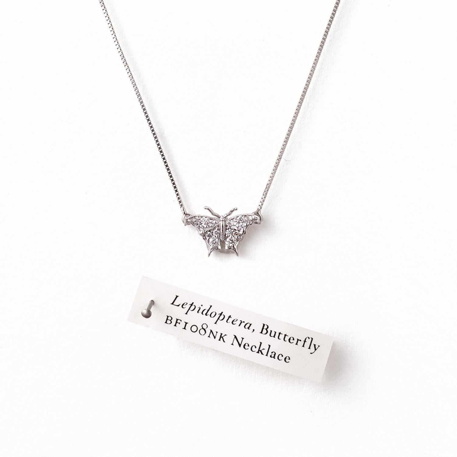 Collier de diamants petit papillon Vue de face Or blanc Neuf - En vente à Los Angeles, CA