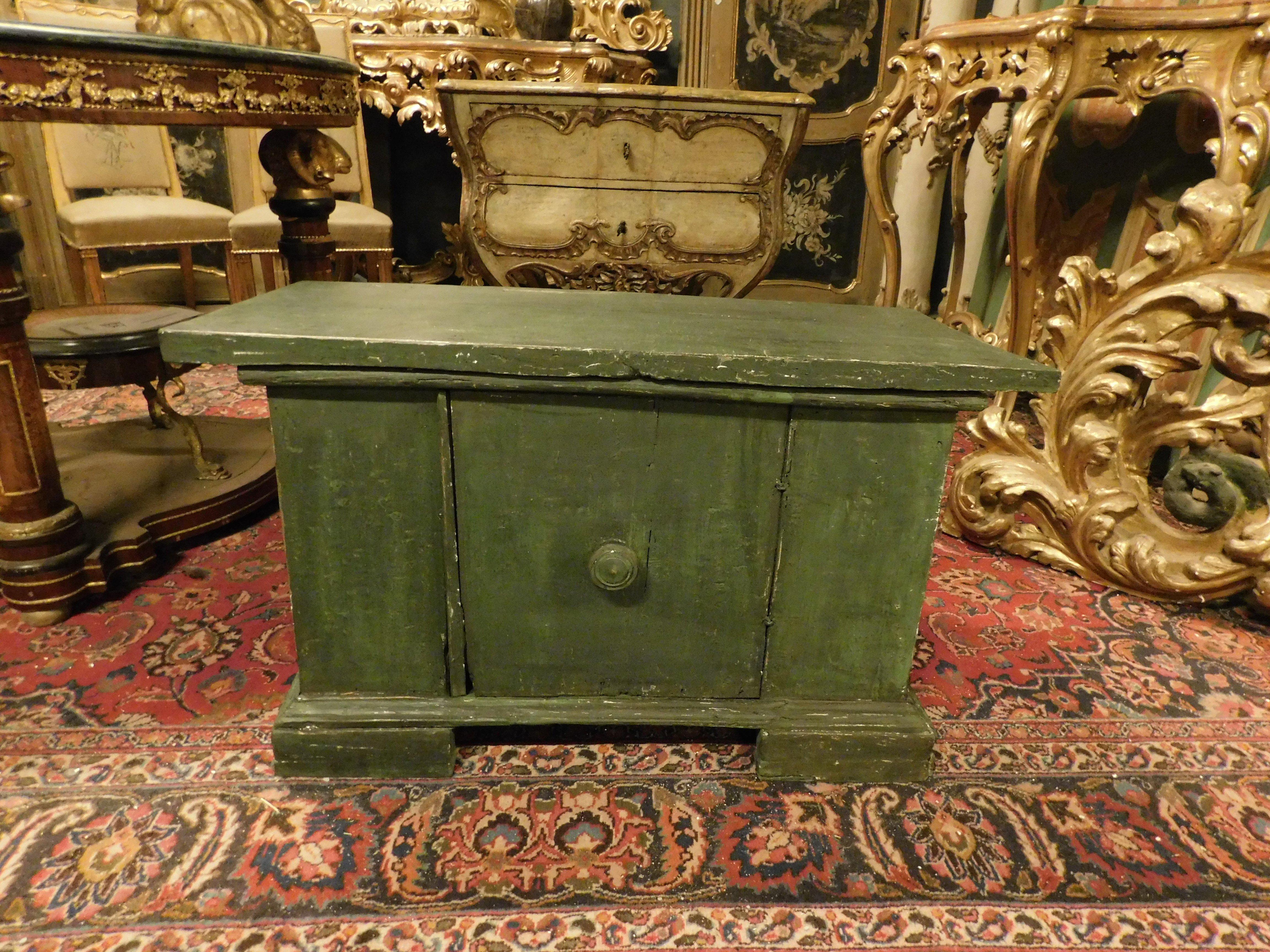 Armario pequeño, armario de madera lacada en verde con puerta, Italia en venta 4
