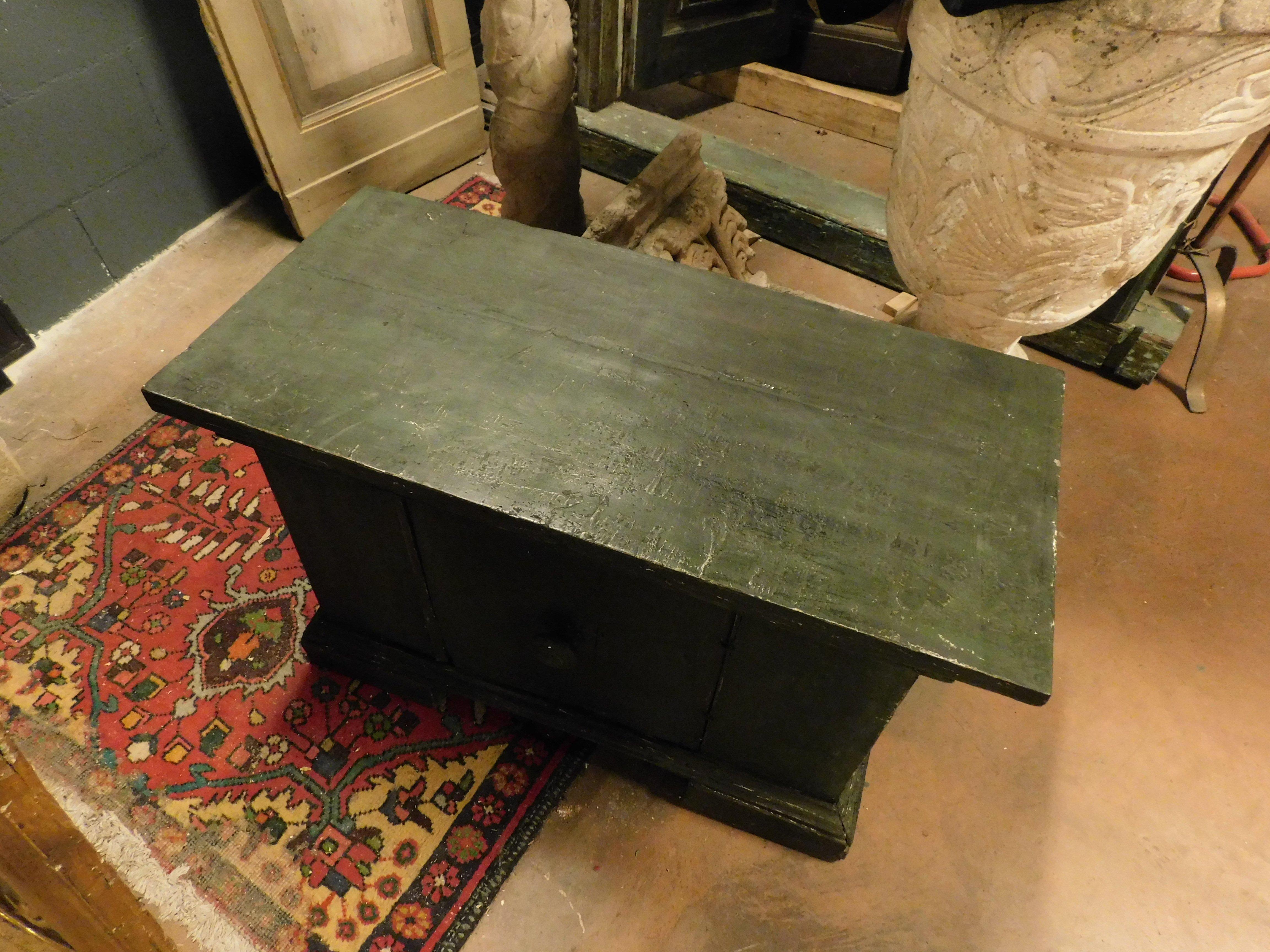Armario pequeño, armario de madera lacada en verde con puerta, Italia en venta 1