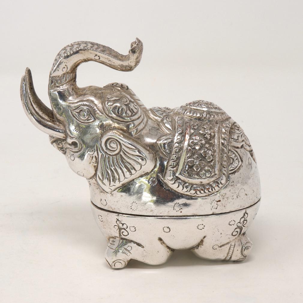 Small Cambodian Silver Elephant Box In New Condition For Sale In Point Richmond, CA