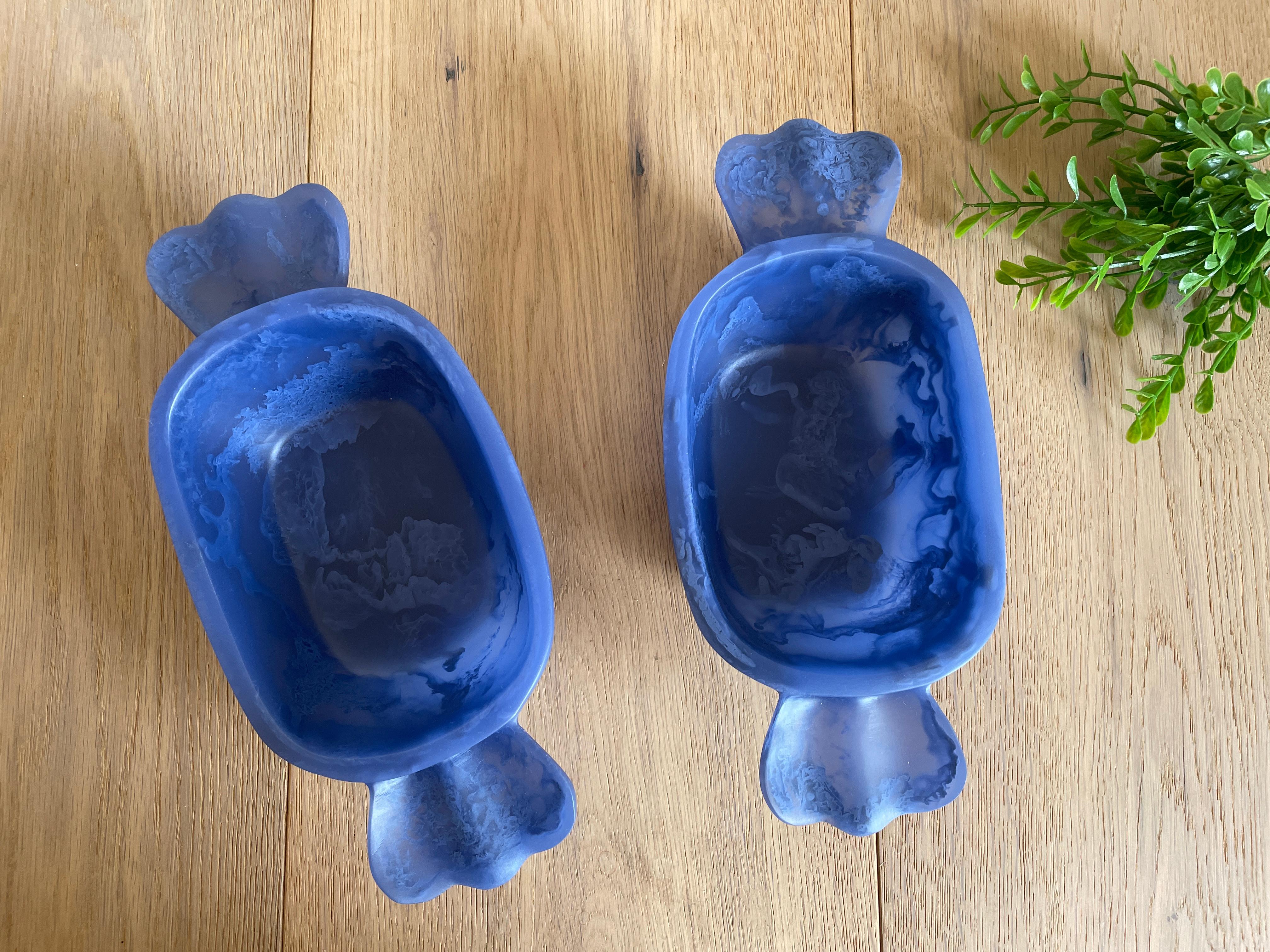 Messicano Ciotola per caramelle piccola in resina blu di Paola Valle in vendita