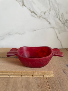 Petit bol à bonbons en résine rouge de Paola Valle