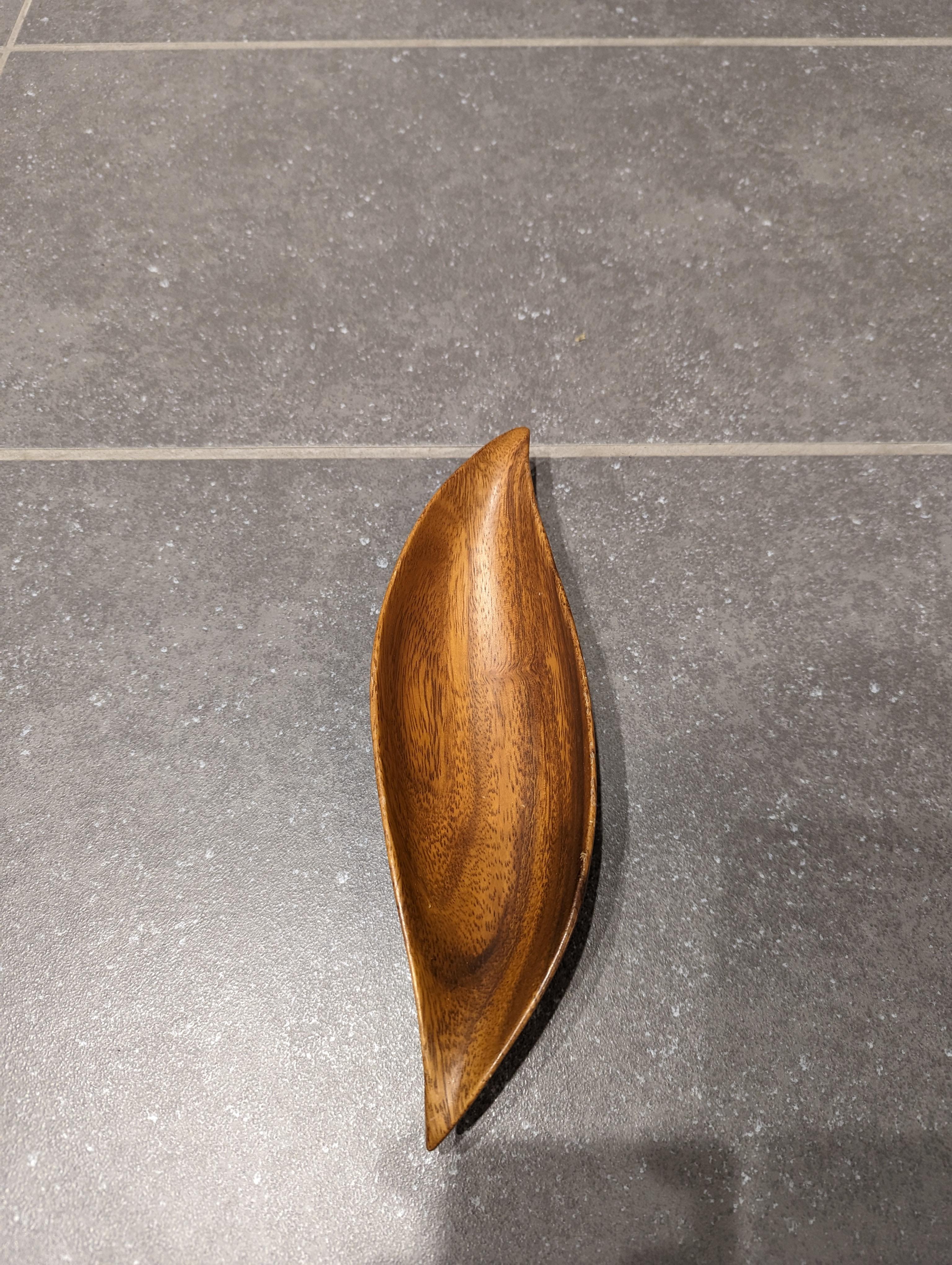 American Small Carved Wood Leaf Tray For Sale