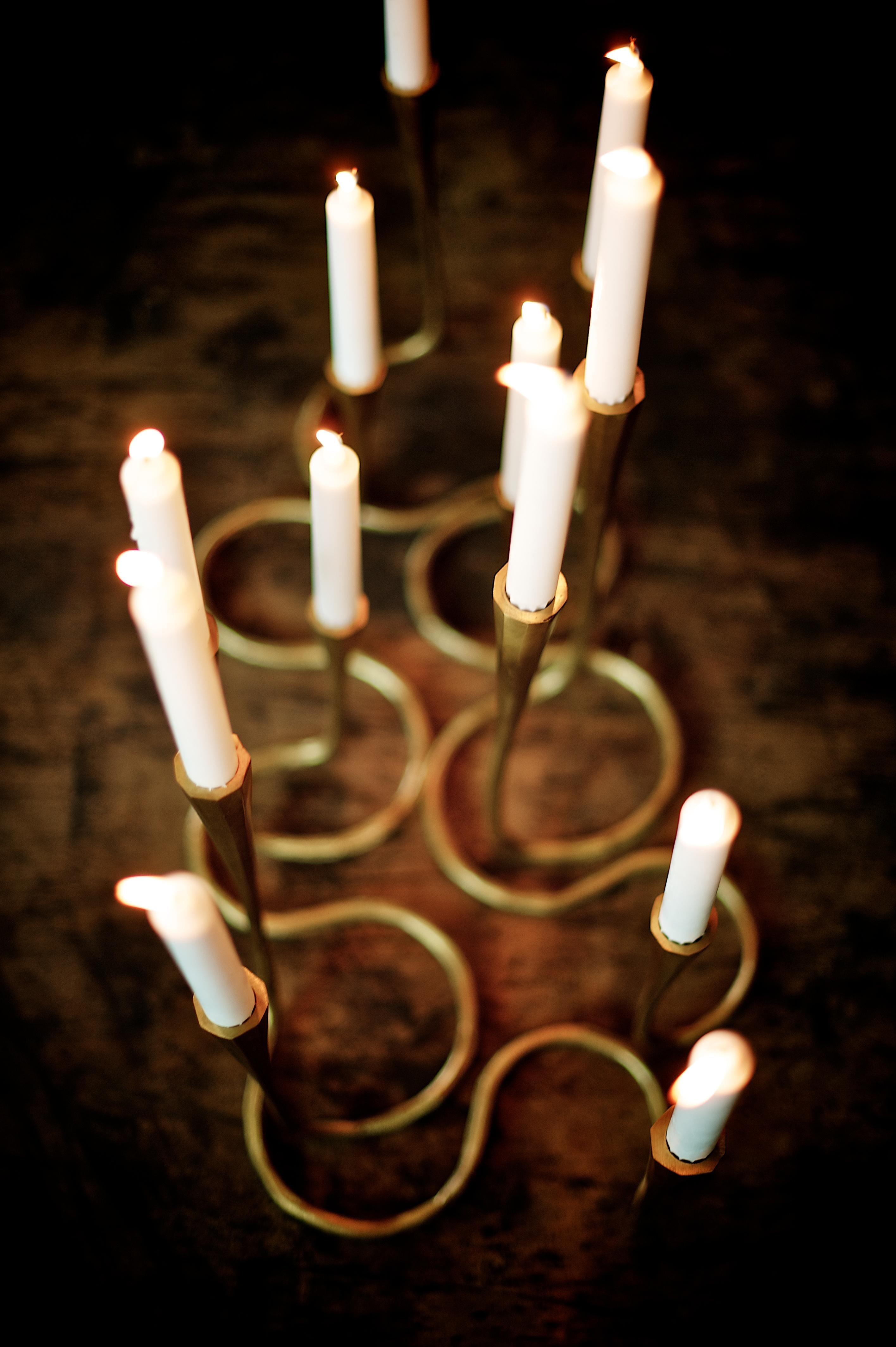 Gänseblümchen-Kerzenständer aus Bronzeguss in Silber von Elan Atelier, auf Lager im Angebot 2