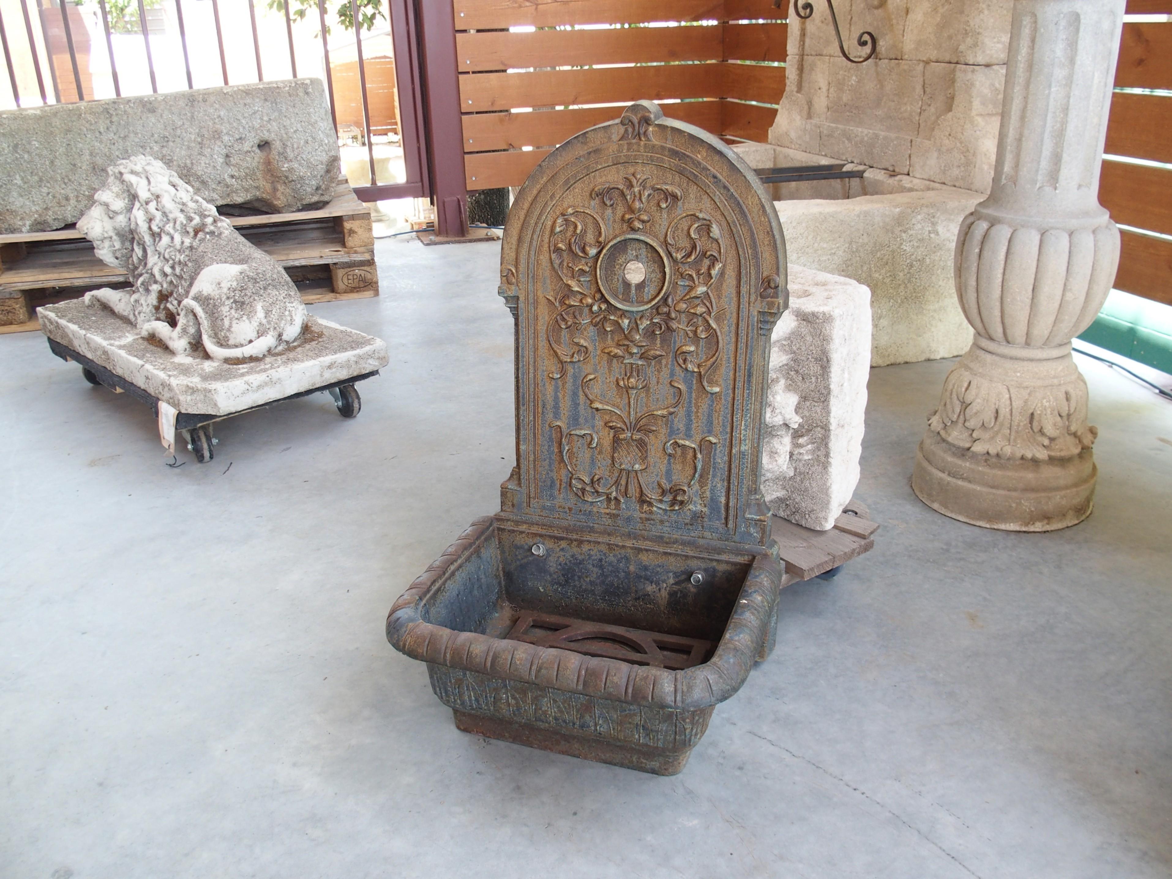 Small Cast Iron Fountain from Toulouse, France, 20th Century For Sale 11