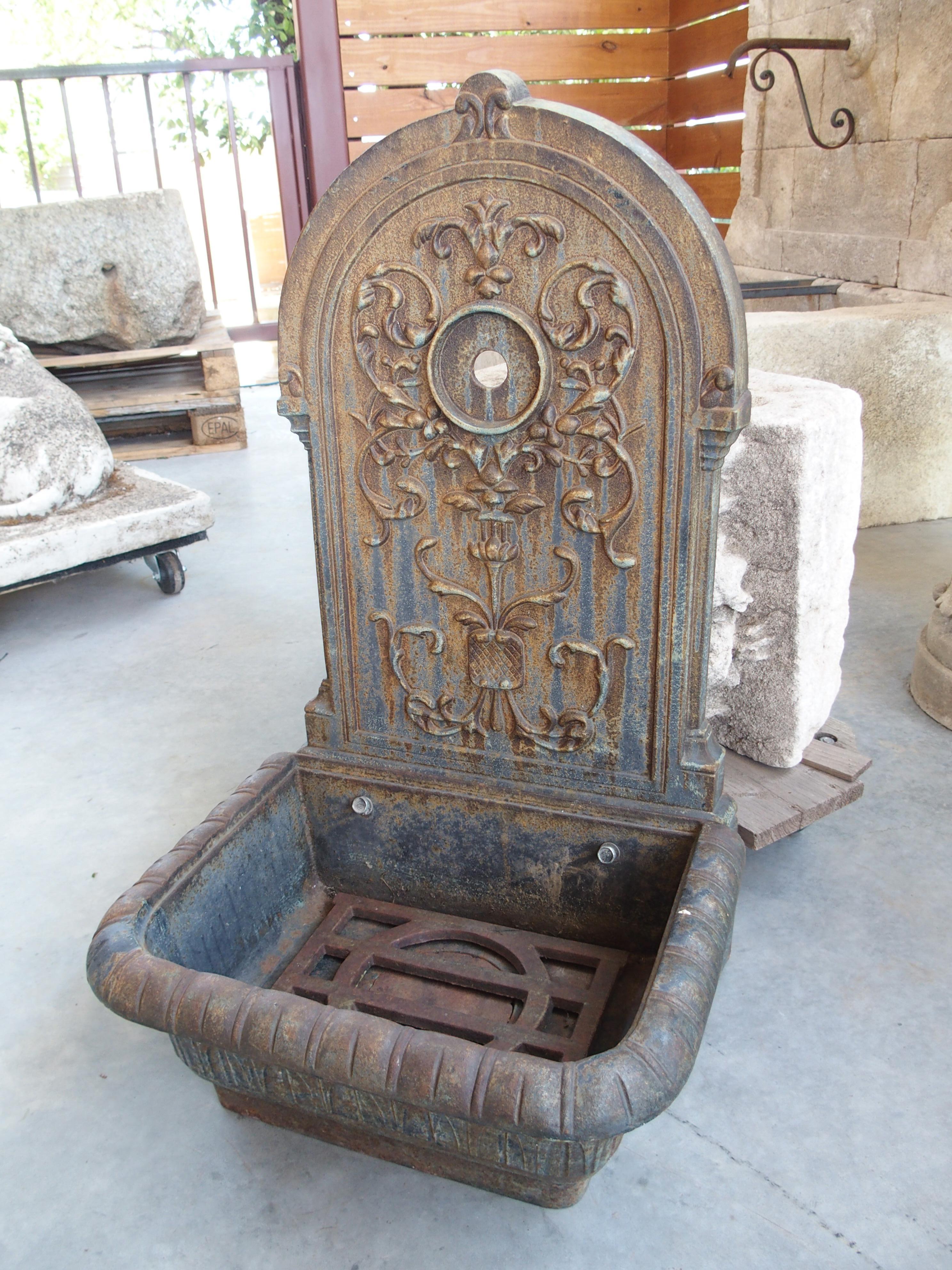 Small Cast Iron Fountain from Toulouse, France, 20th Century In Good Condition For Sale In Dallas, TX