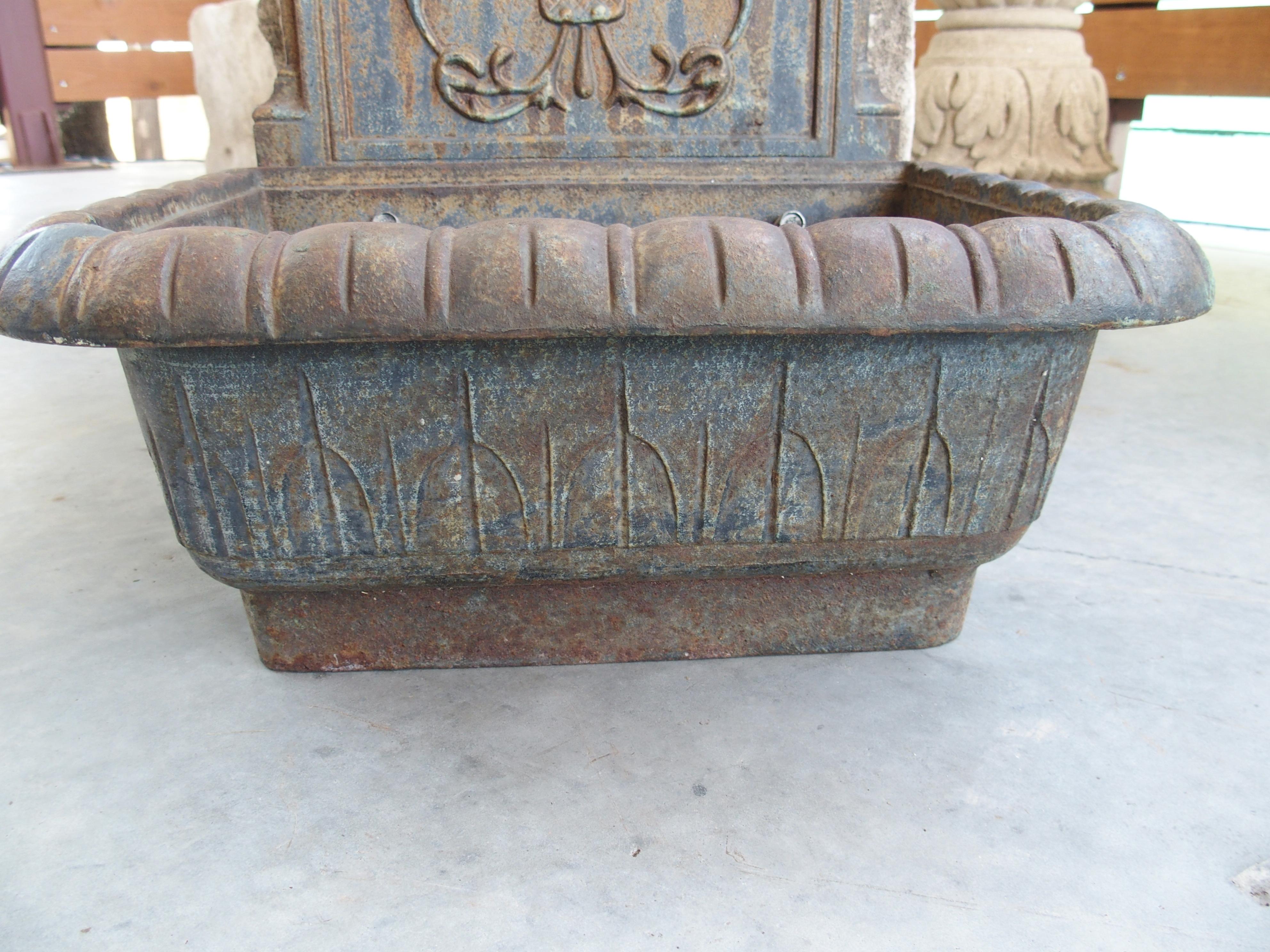 Small Cast Iron Fountain from Toulouse, France, 20th Century For Sale 4
