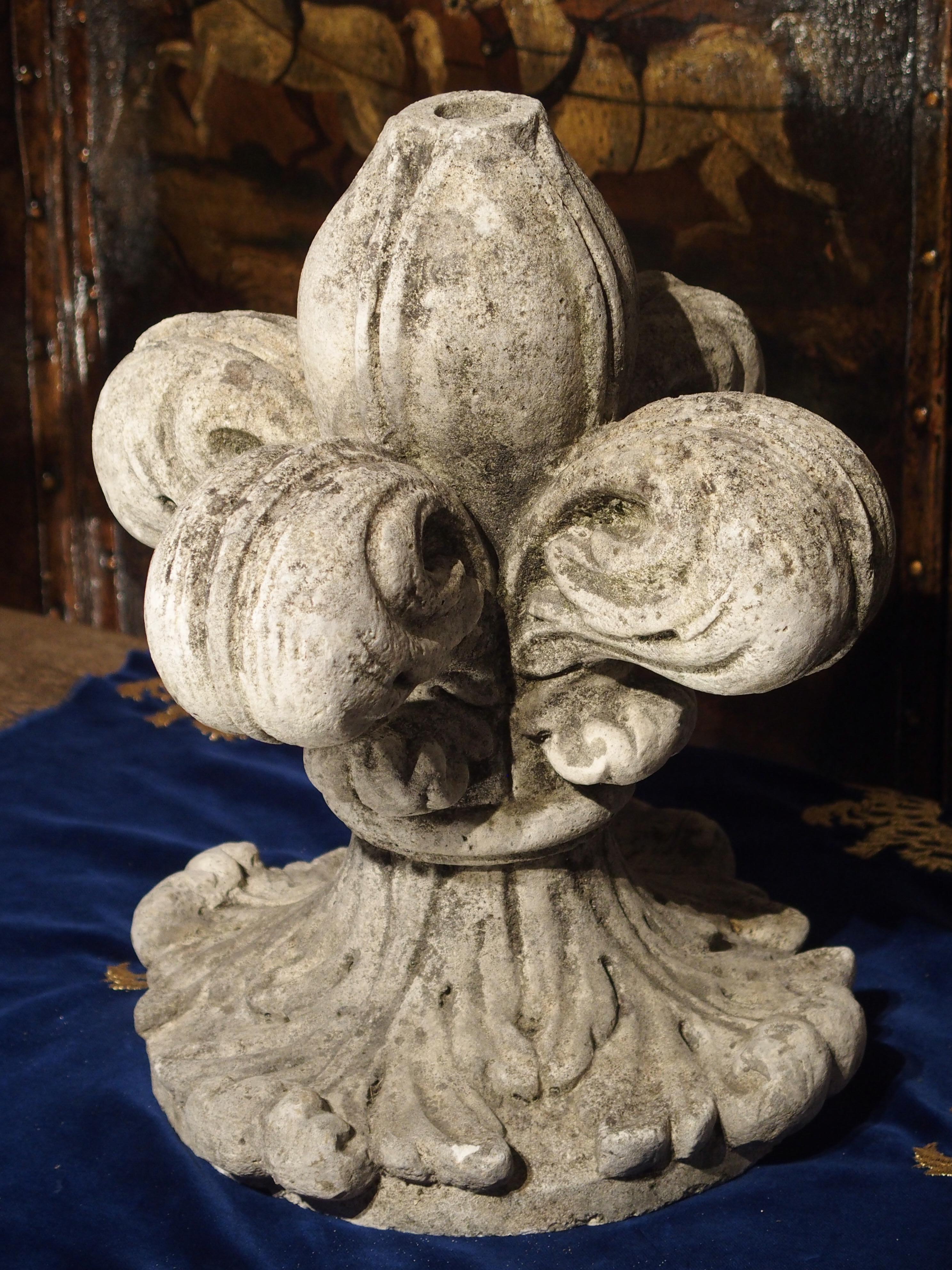 Small Cast Stone Florentine Fleur De Lys Ornament 6