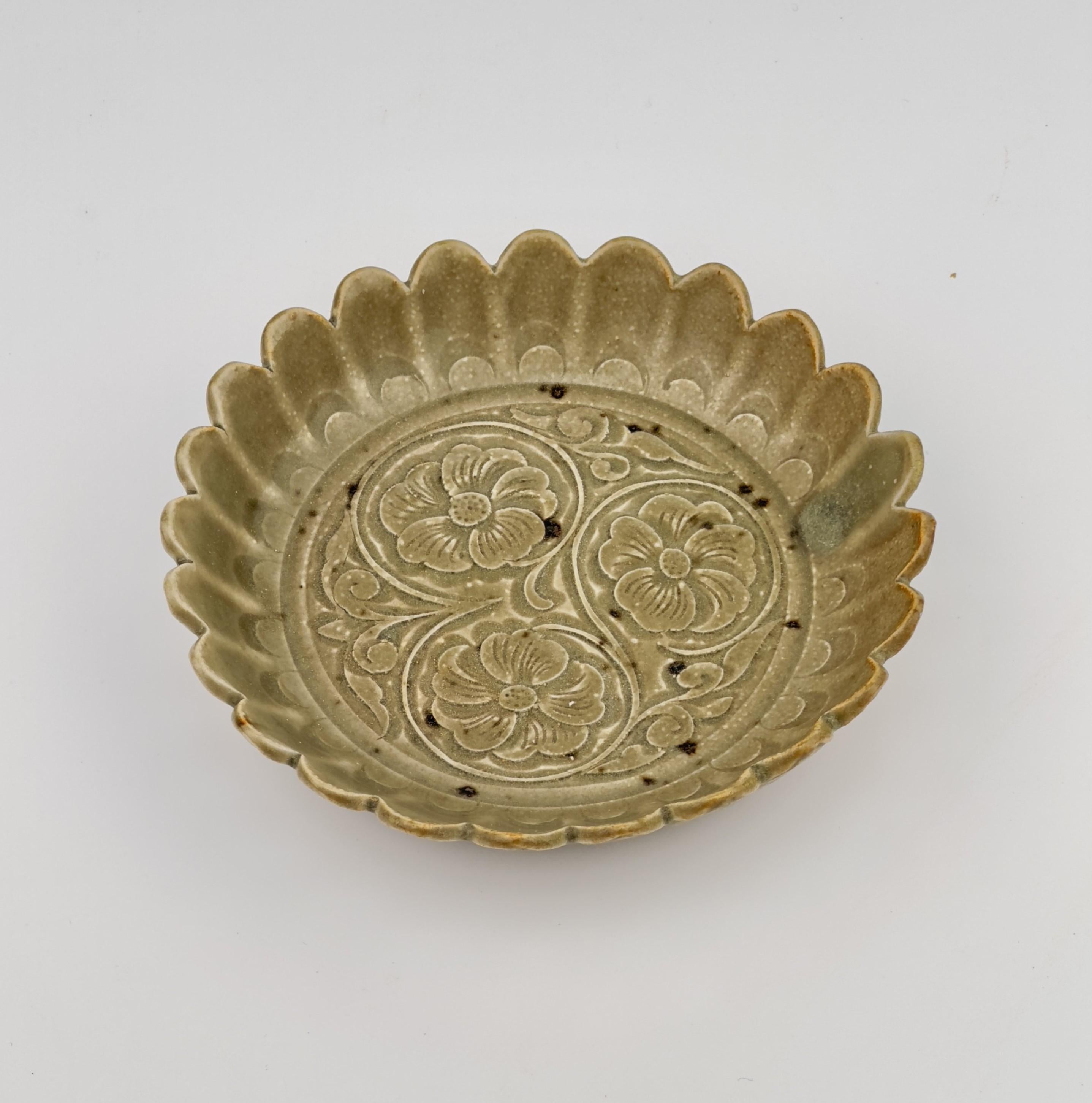 18th Century and Earlier Small Celadon Chrysanthemum Dish, Northern Song Dynasty(AD 960~1127) For Sale