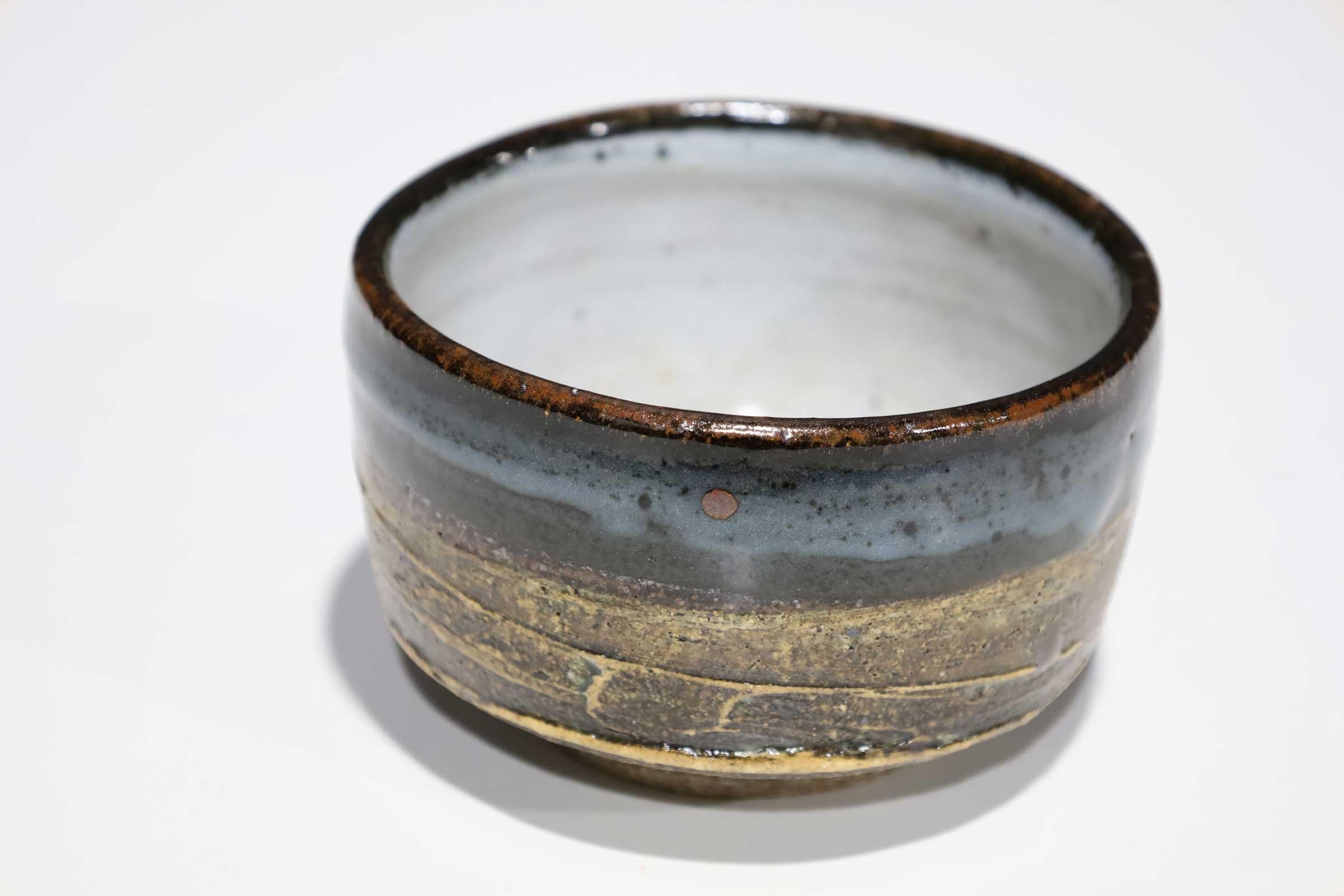 Small Ceramic Bowl by Albert Green In Excellent Condition For Sale In Dallas, TX