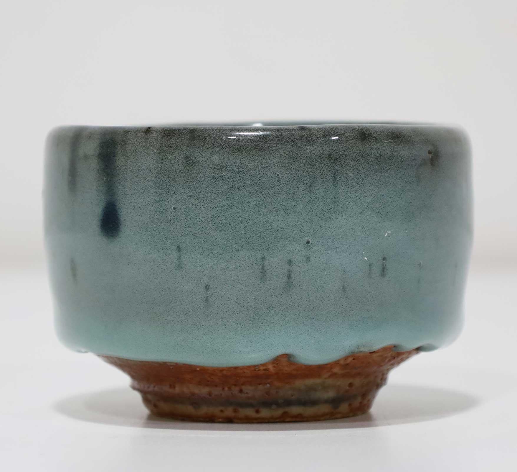 Der Töpfer und Maler Albert Green (1914-1994) hat sich mit seinen Keramiken, Steingutarbeiten und Gemälden international einen Namen gemacht. Nach seinem Abschluss an der University of Pennsylvania studierte er Malerei an der Art Students League in