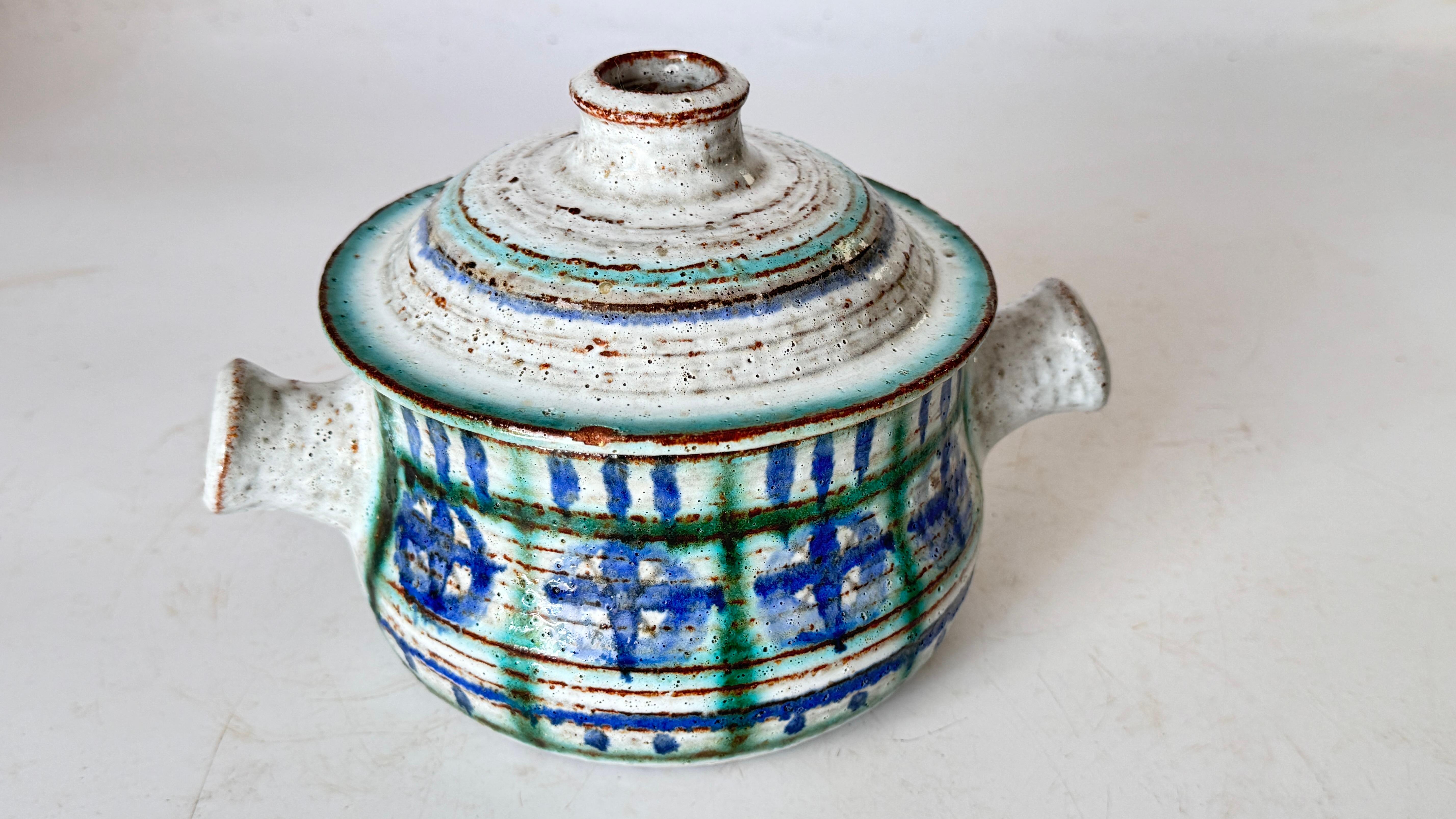 Pequeña Caja de Cerámica con Tapa - Francia - Años 60 - Esmalte Patinado con Geometría Moderna Provincial francés en venta