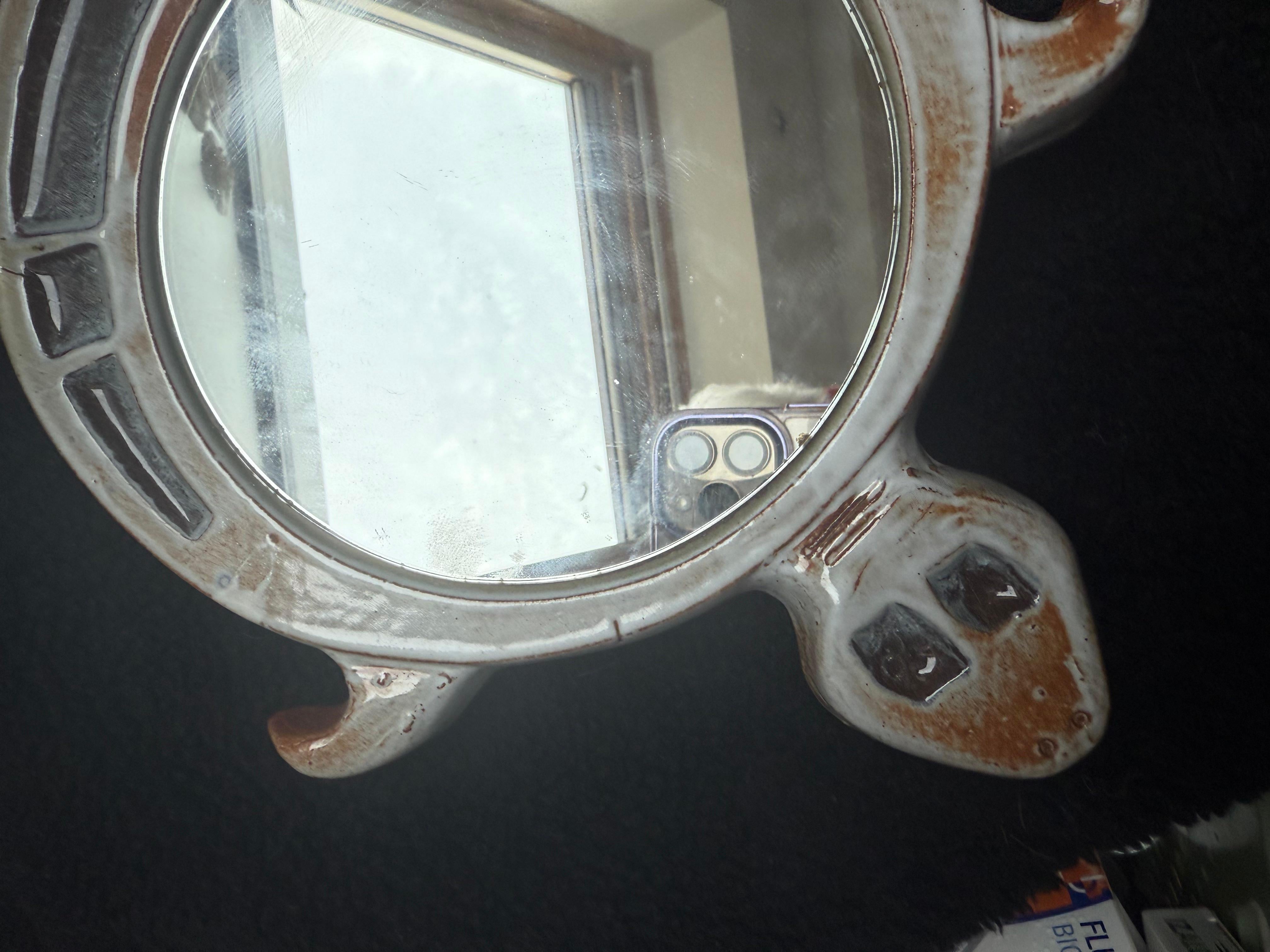 Moderne petit miroir en céramique en vente