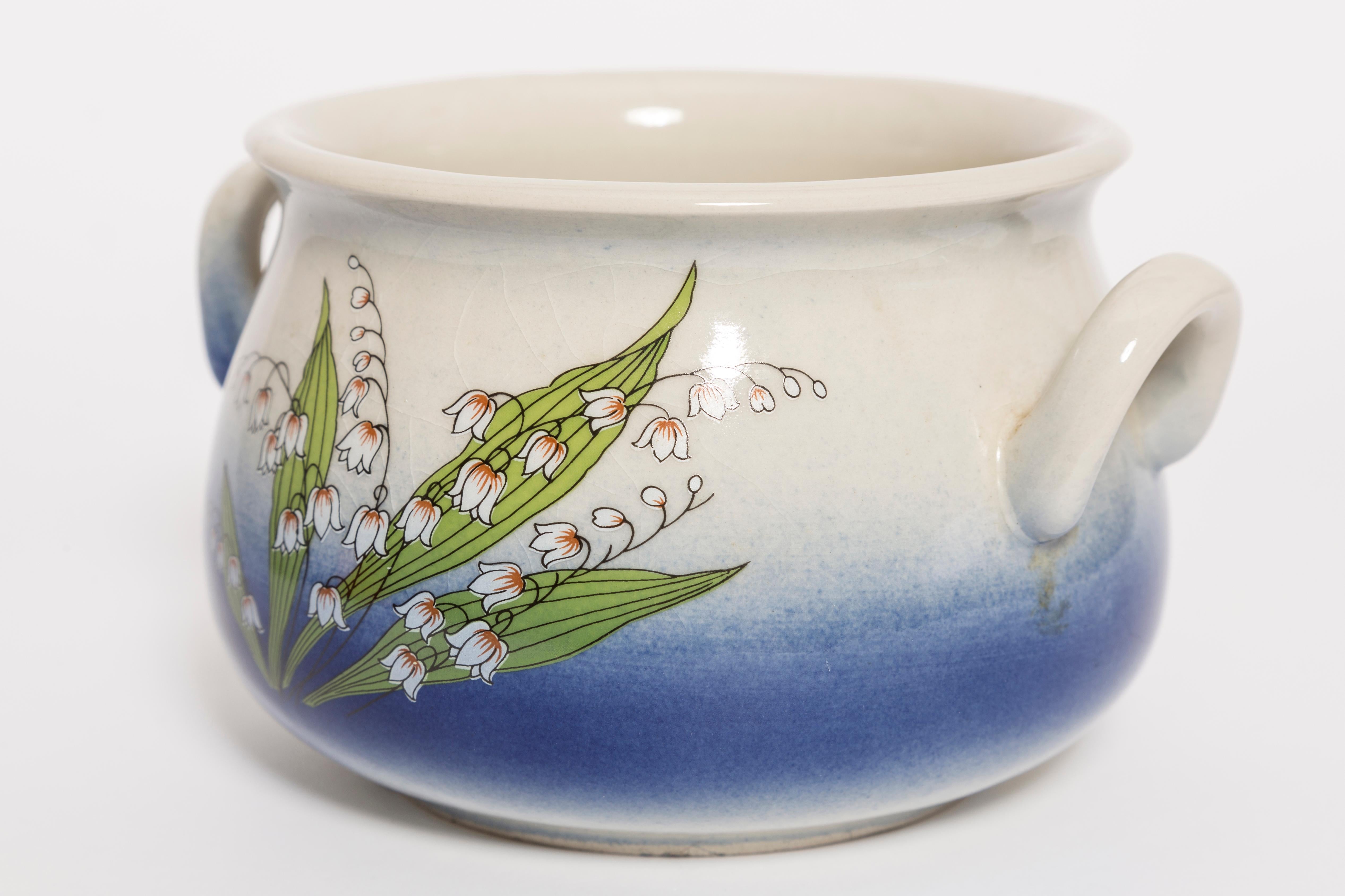 Small Ceramic Plate, Lilly of the Valley, 20th Century, Europe, 1960s In Good Condition In 05-080 Hornowek, PL