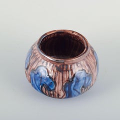 Small ceramic vase, attributed to Møller & Bøgely. Approx. 1918–1922.