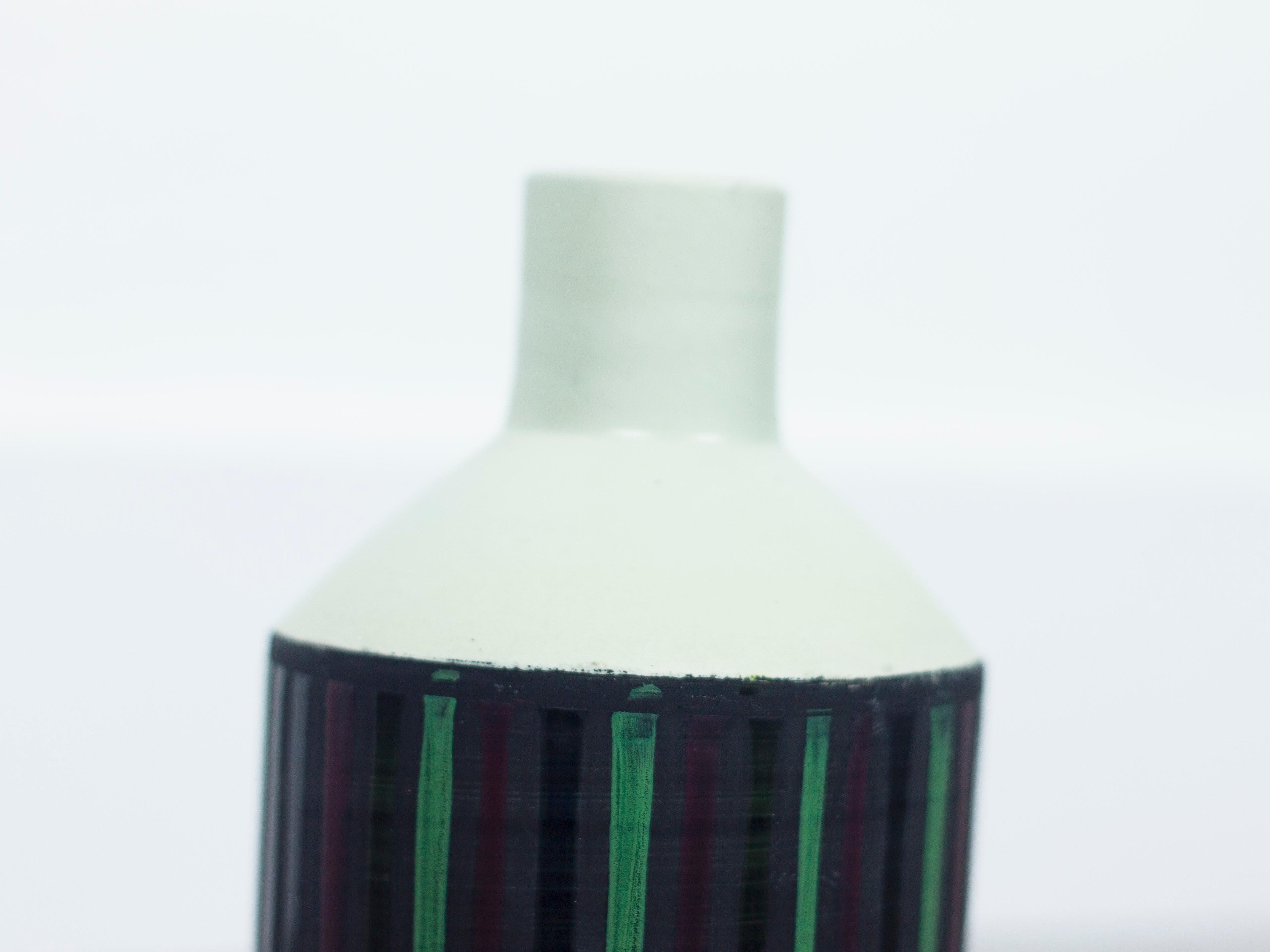 Small Ceramic Vase by Ettore Sottsass for Bitossi, 1959 In Good Condition For Sale In Fort Lauderdale, FL