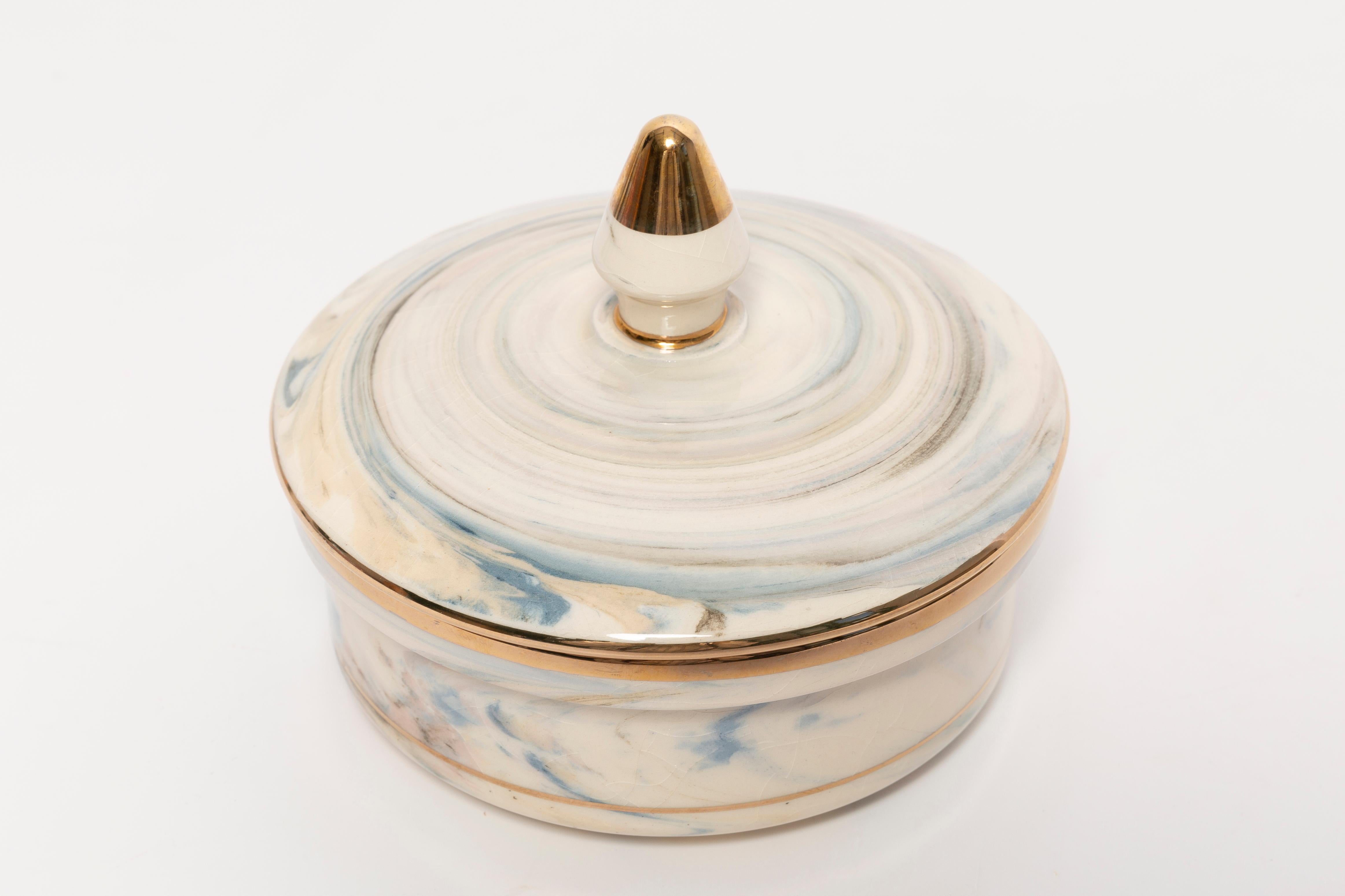 Piccolo vaso in ceramica per caramelle o portagioie, XX secolo, Europa, anni '60 in vendita 3