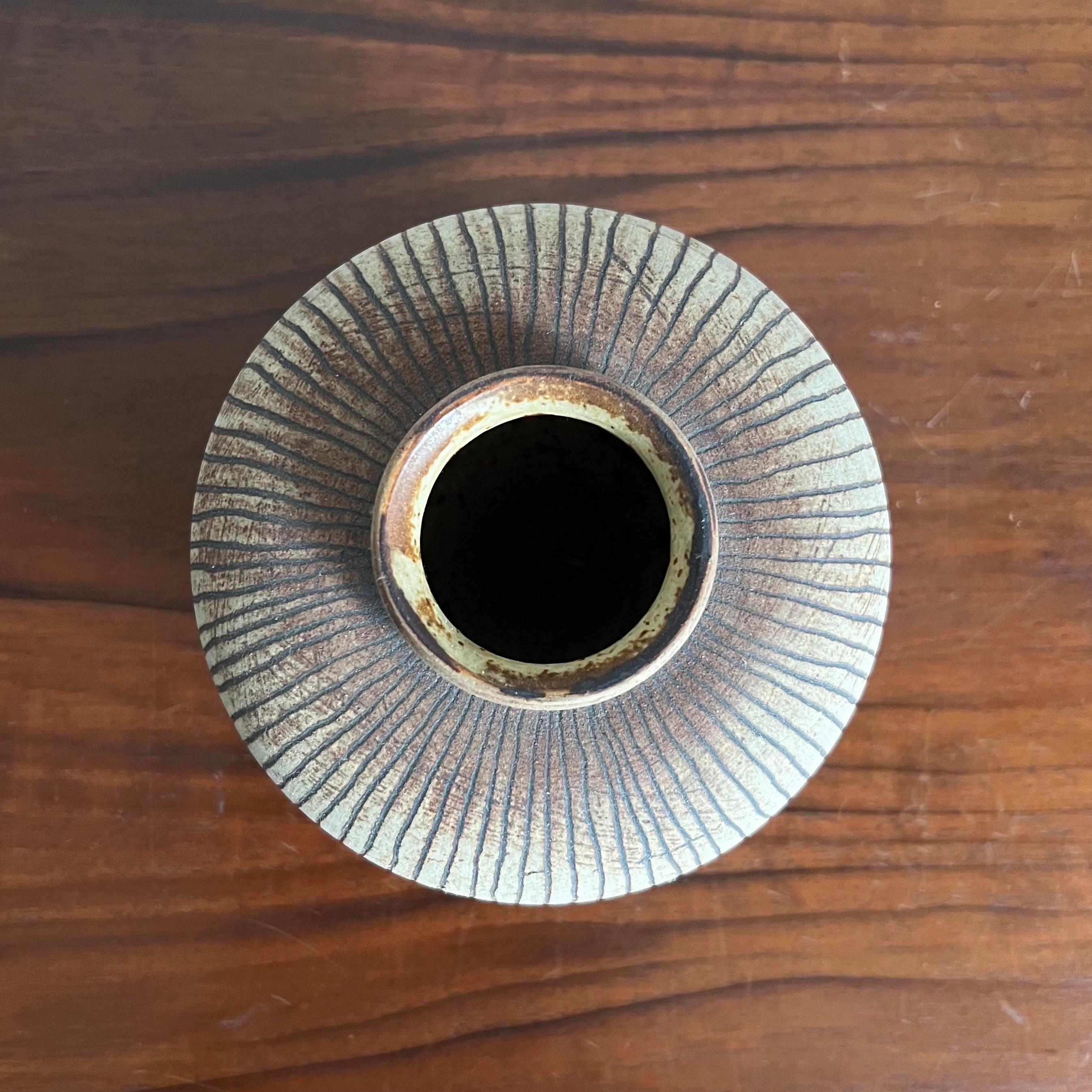 Mid-Century Modern Small Ceramic Vessel by British Potter Waistel Cooper (1913–2009) For Sale