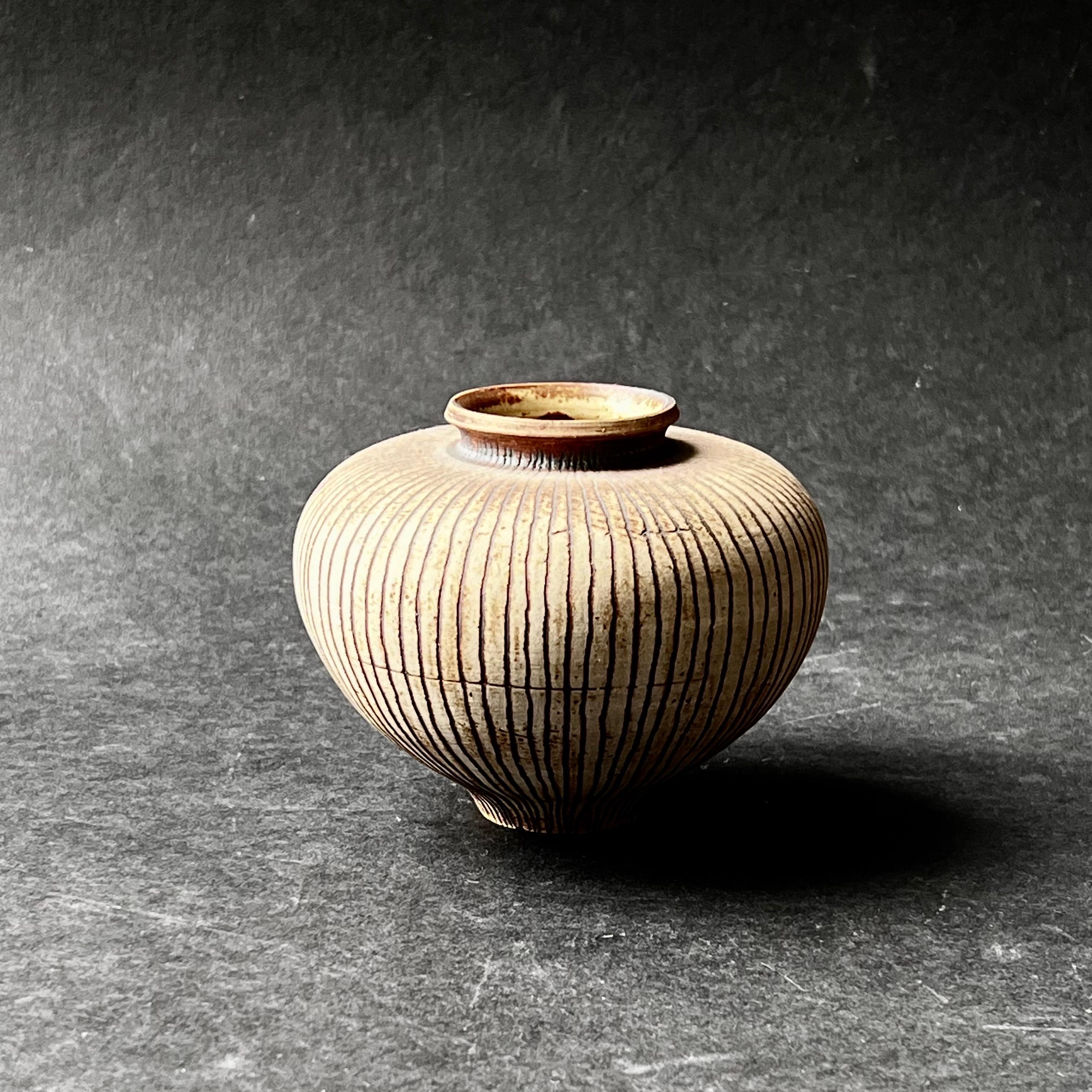 20th Century Small Ceramic Vessel by British Potter Waistel Cooper (1913–2009) For Sale
