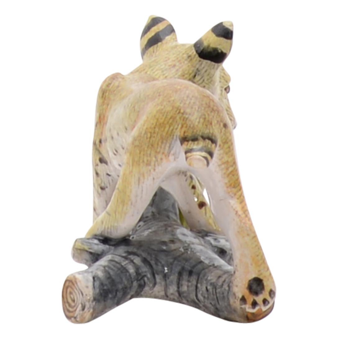 Sudafricano Piccola scultura di gatto selvatico in ceramica, realizzata a mano in Sudafrica in vendita