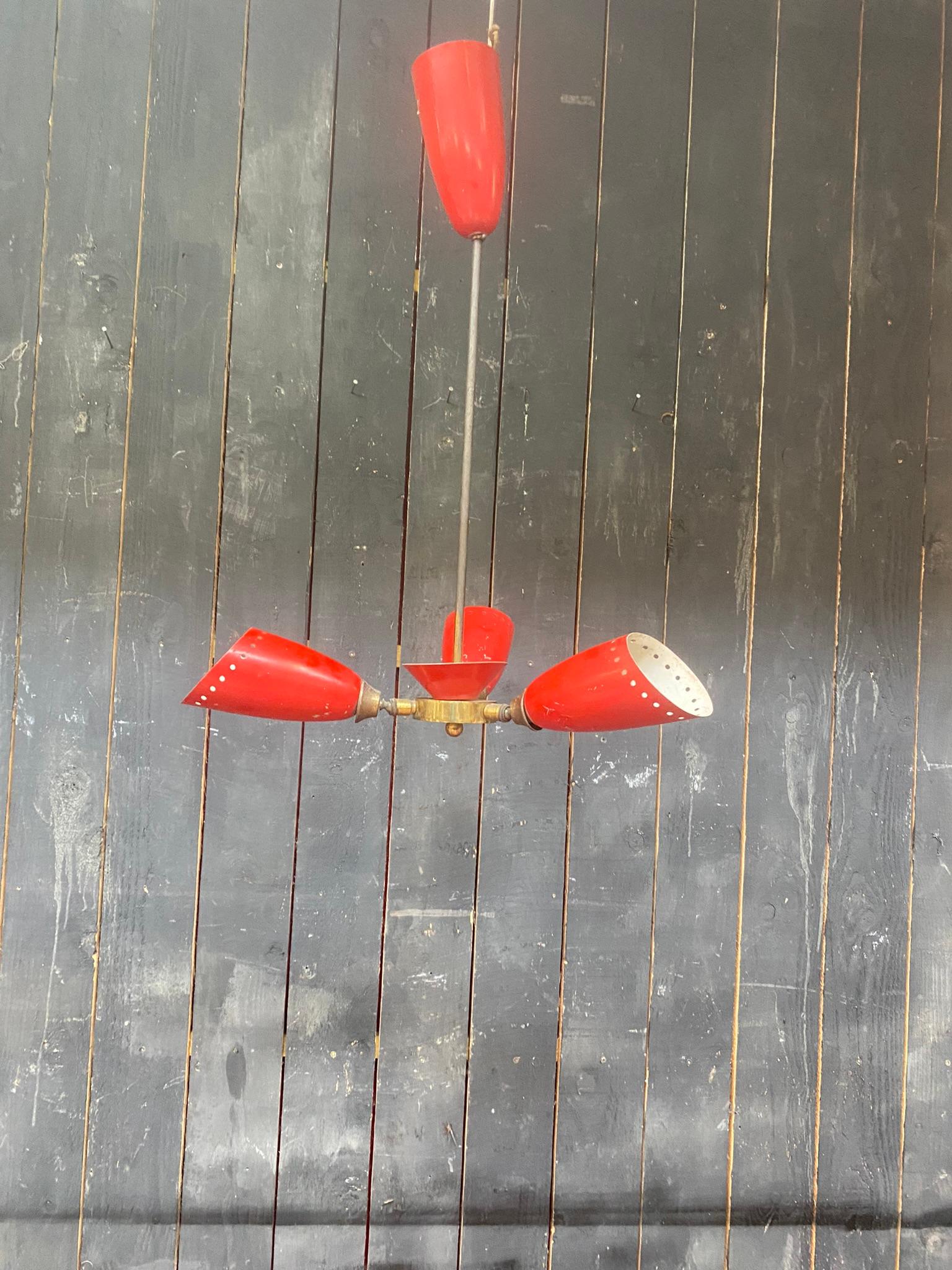 small chandelier in lacquered sheet metal, Italy circa 1950/1960  In Good Condition For Sale In Mouscron, WHT