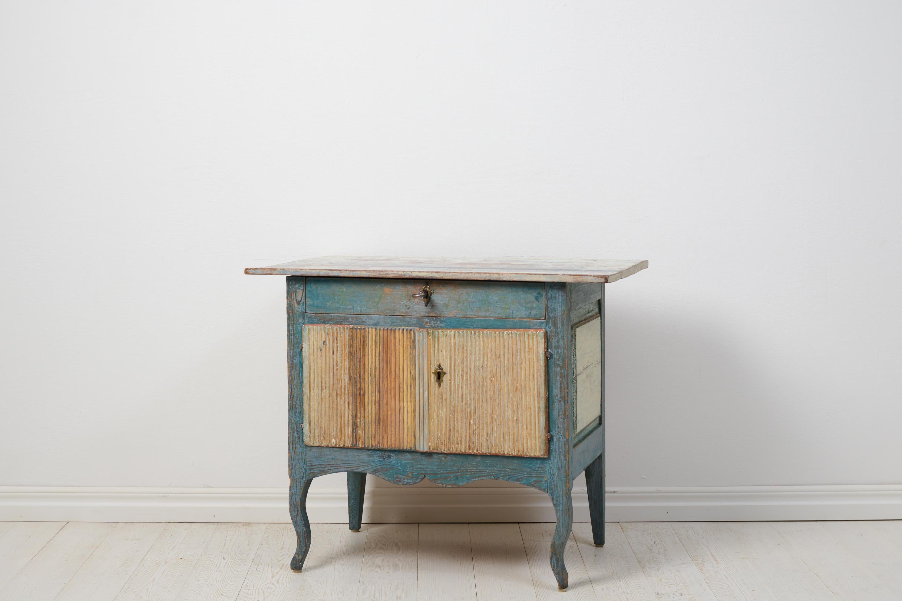 Small Charming Genuine Swedish Blue Gustavian Rococo Sideboard 3