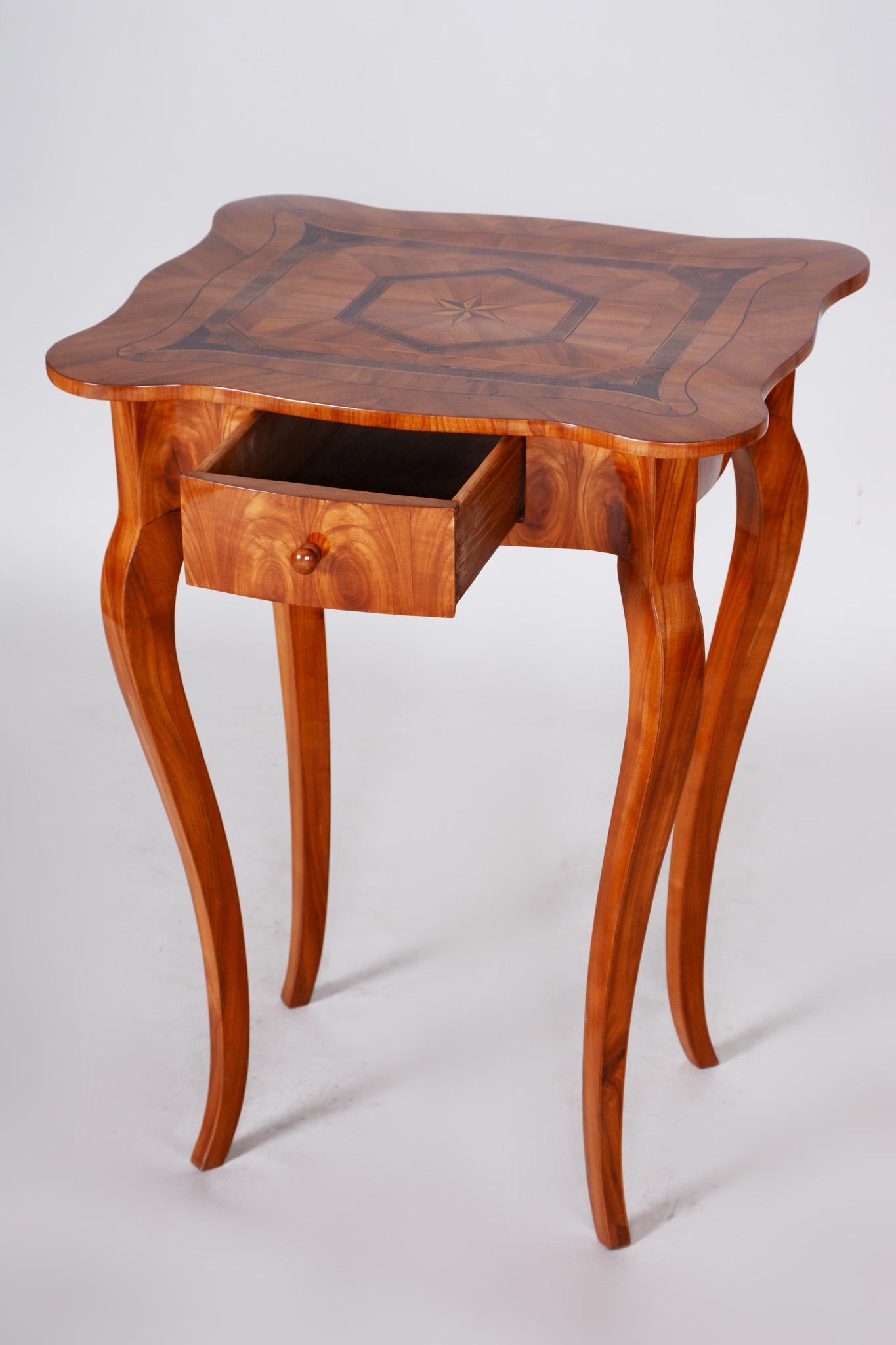 Small Cherry Classicism inlaid Table, Czechia, 1780-1789, Shellac Polished 1