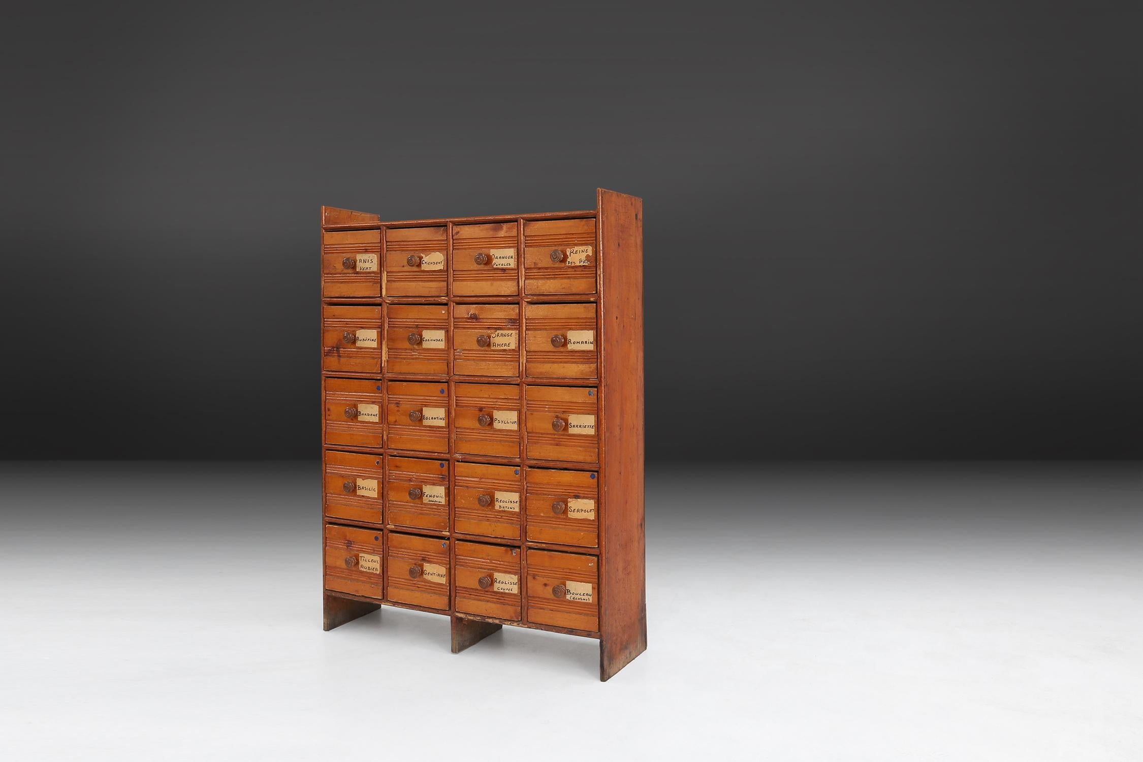 Mid-Century Modern Small Chest of Drawers, 1920