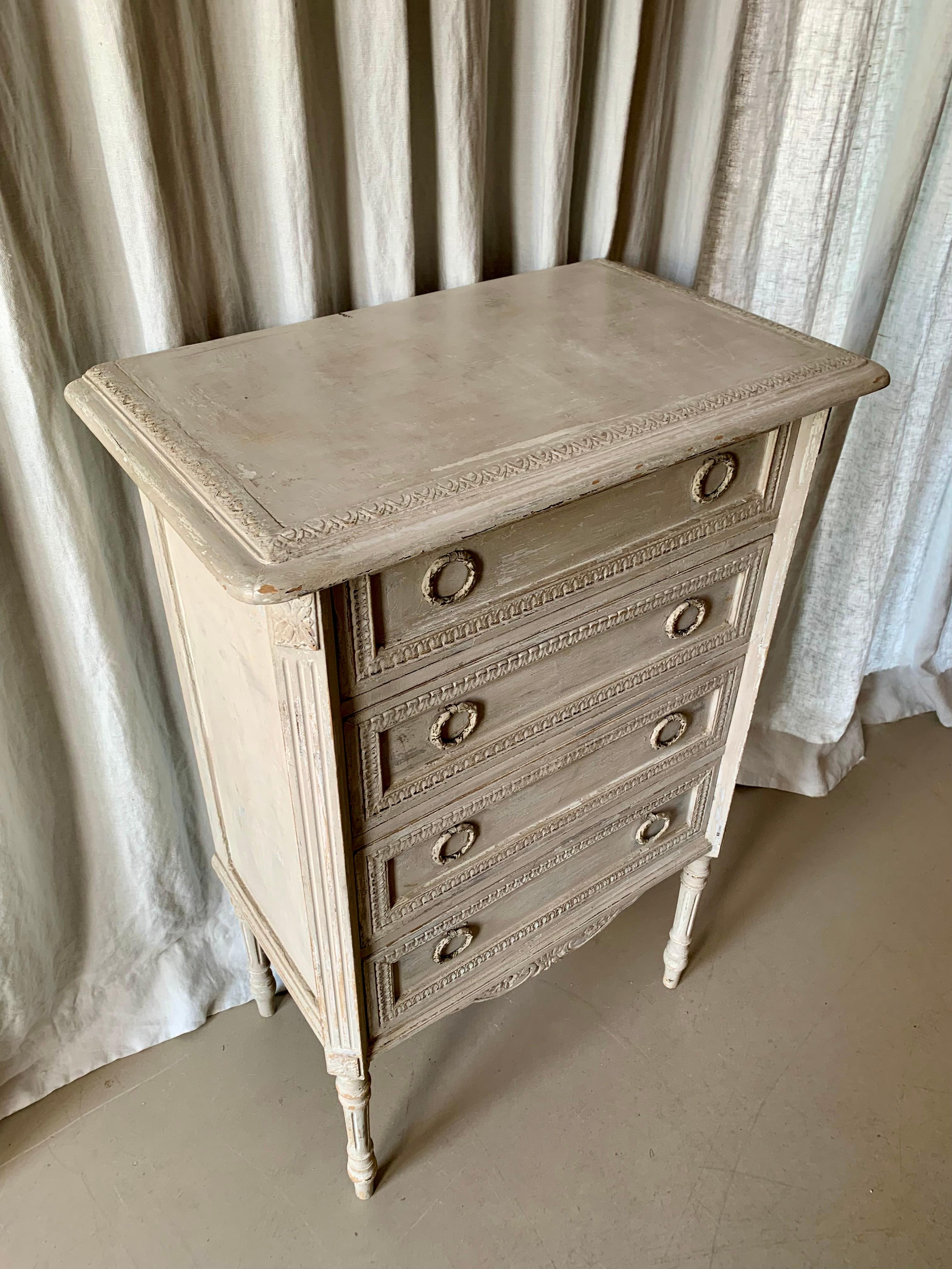 Louis XVI Small Chest of Drawers - Commode For Sale
