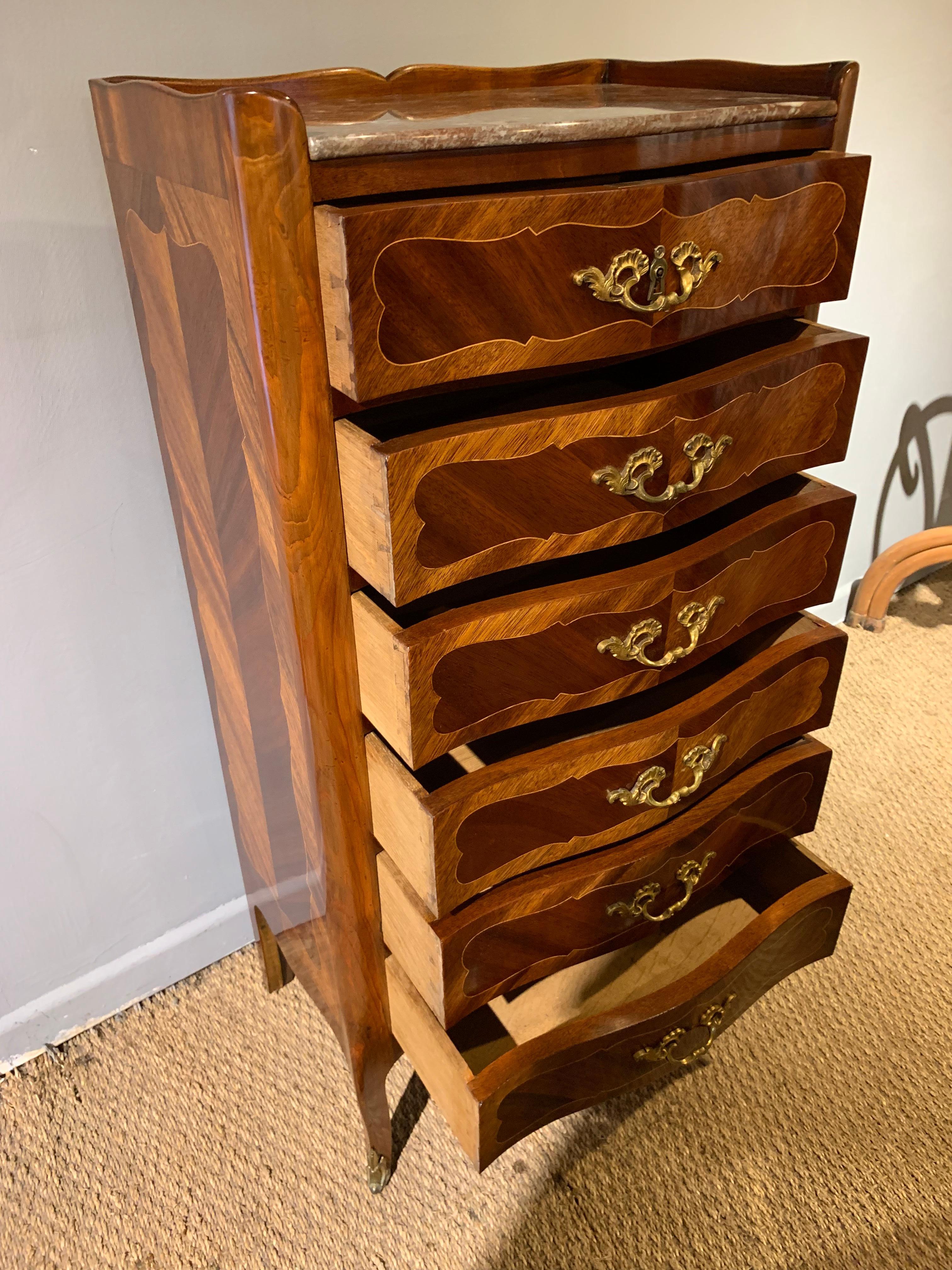 Small Chest of Drawers For Sale 1