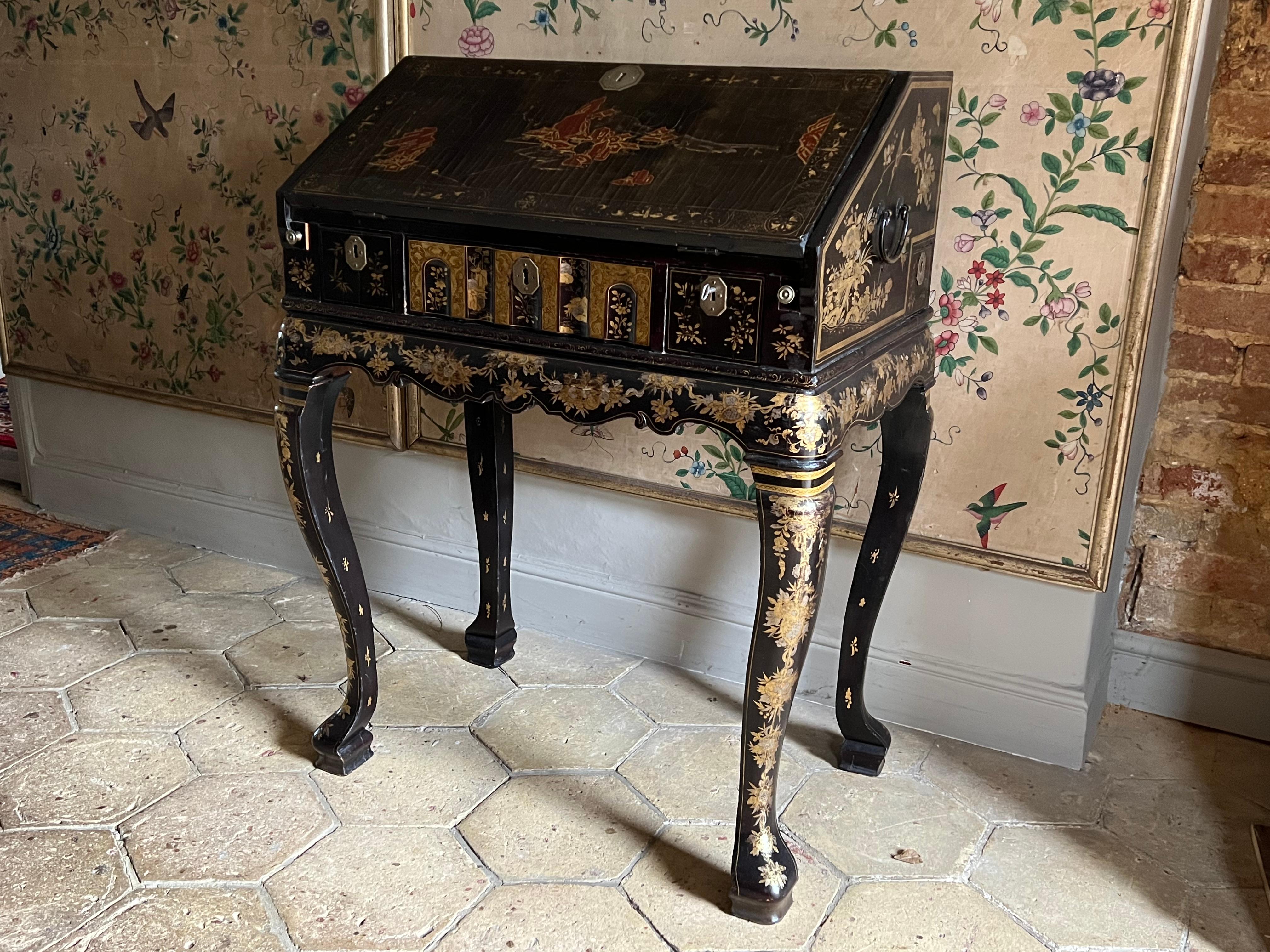 Chinese Export Small Chinese 18th Century Export Lacquer Desk