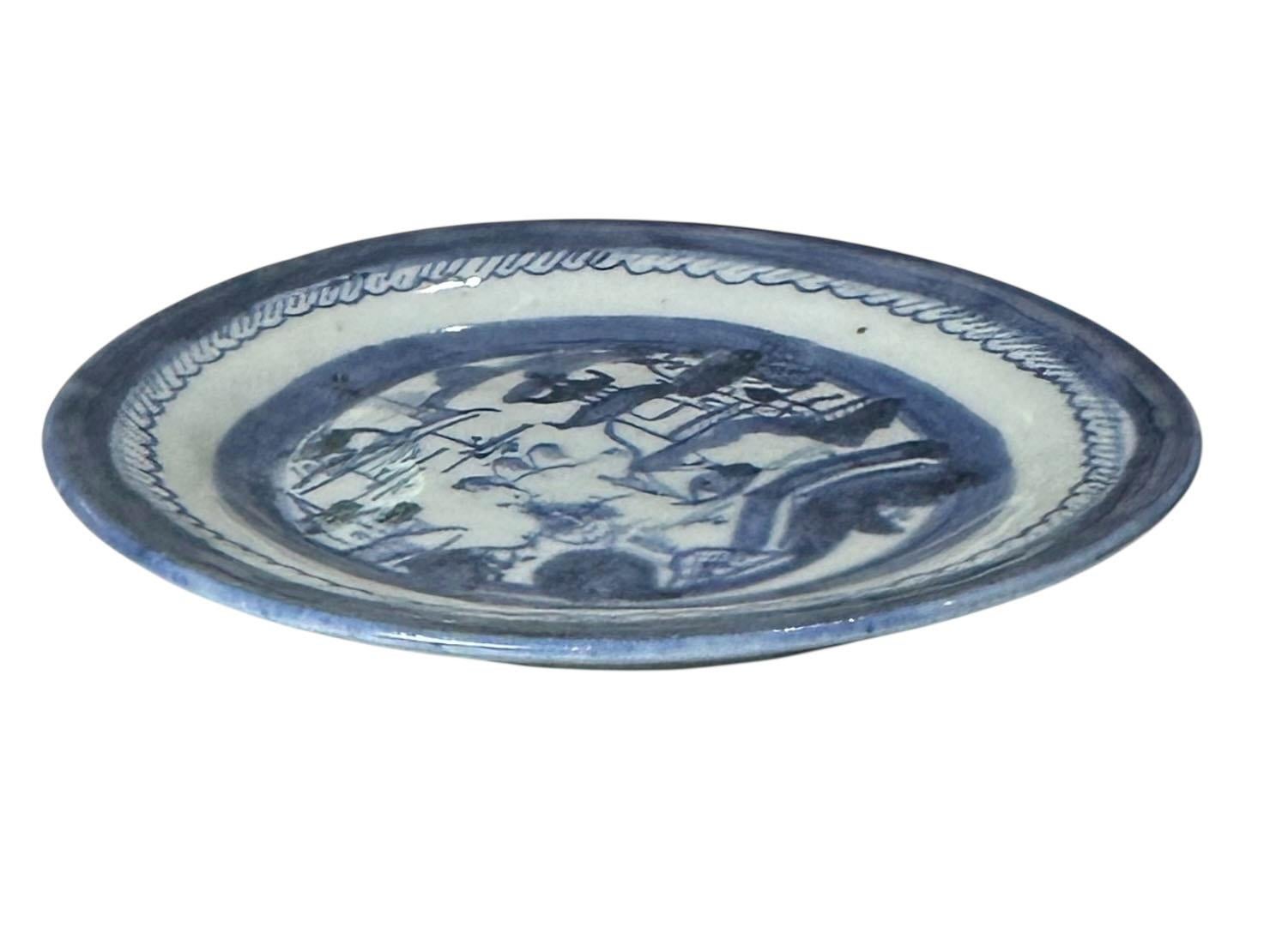 Kleines kantonesisches blau-weißes Porzellangeschirr (Chinesisch) im Angebot